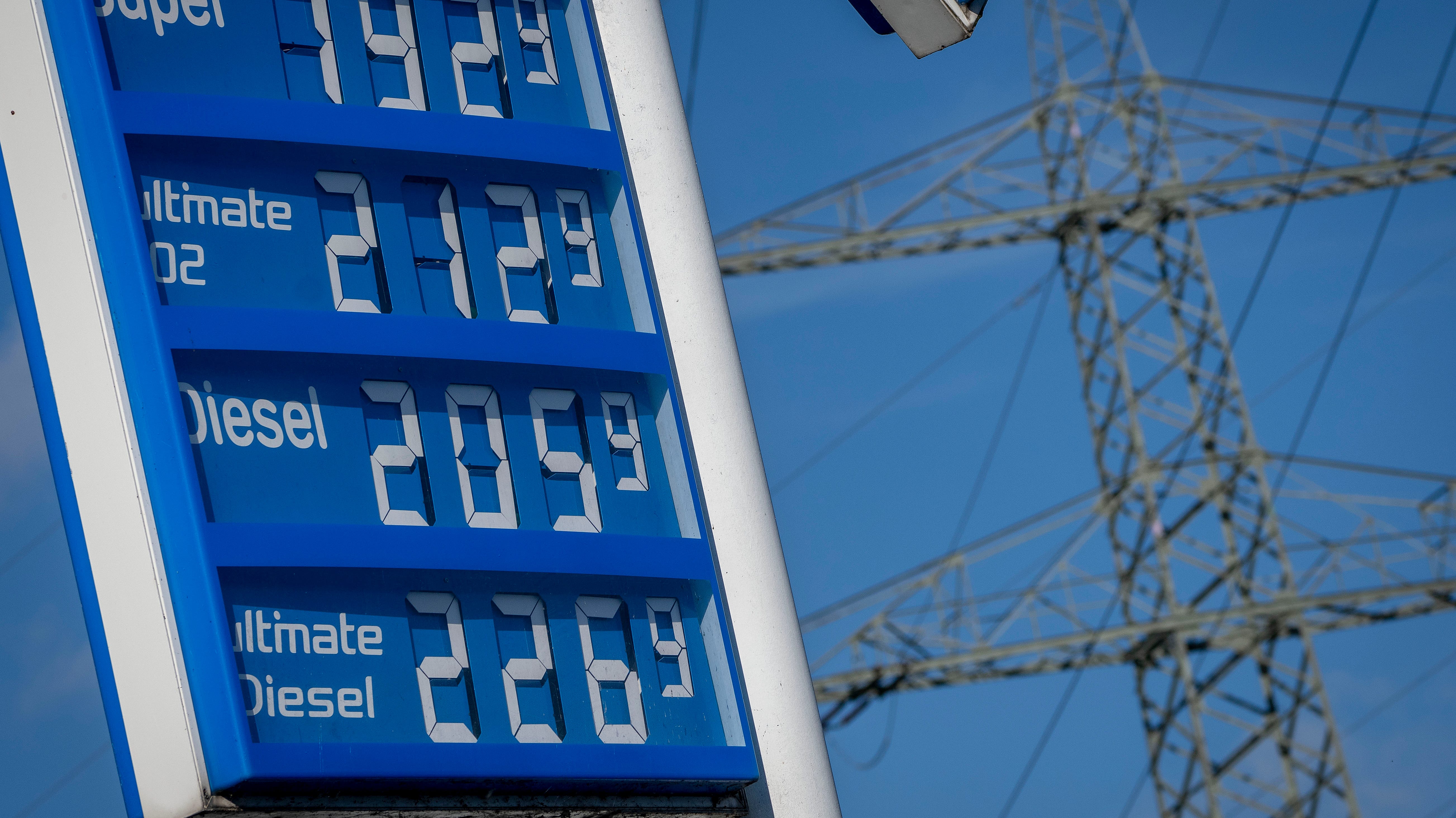 EXPLAINER: How will OPEC+ cuts affect oil prices, inflation?