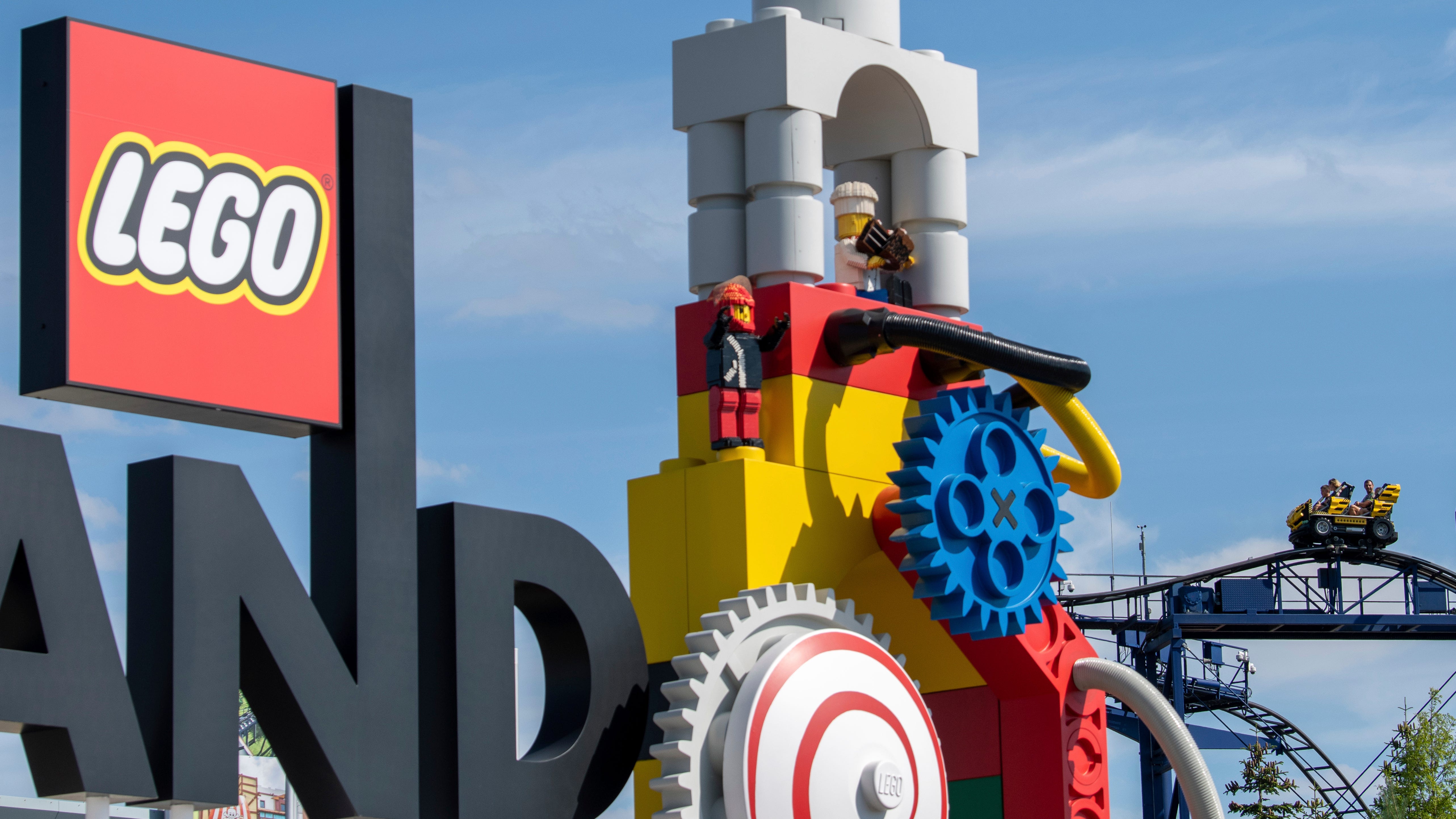 Roller coaster crash at German amusement park injures 34