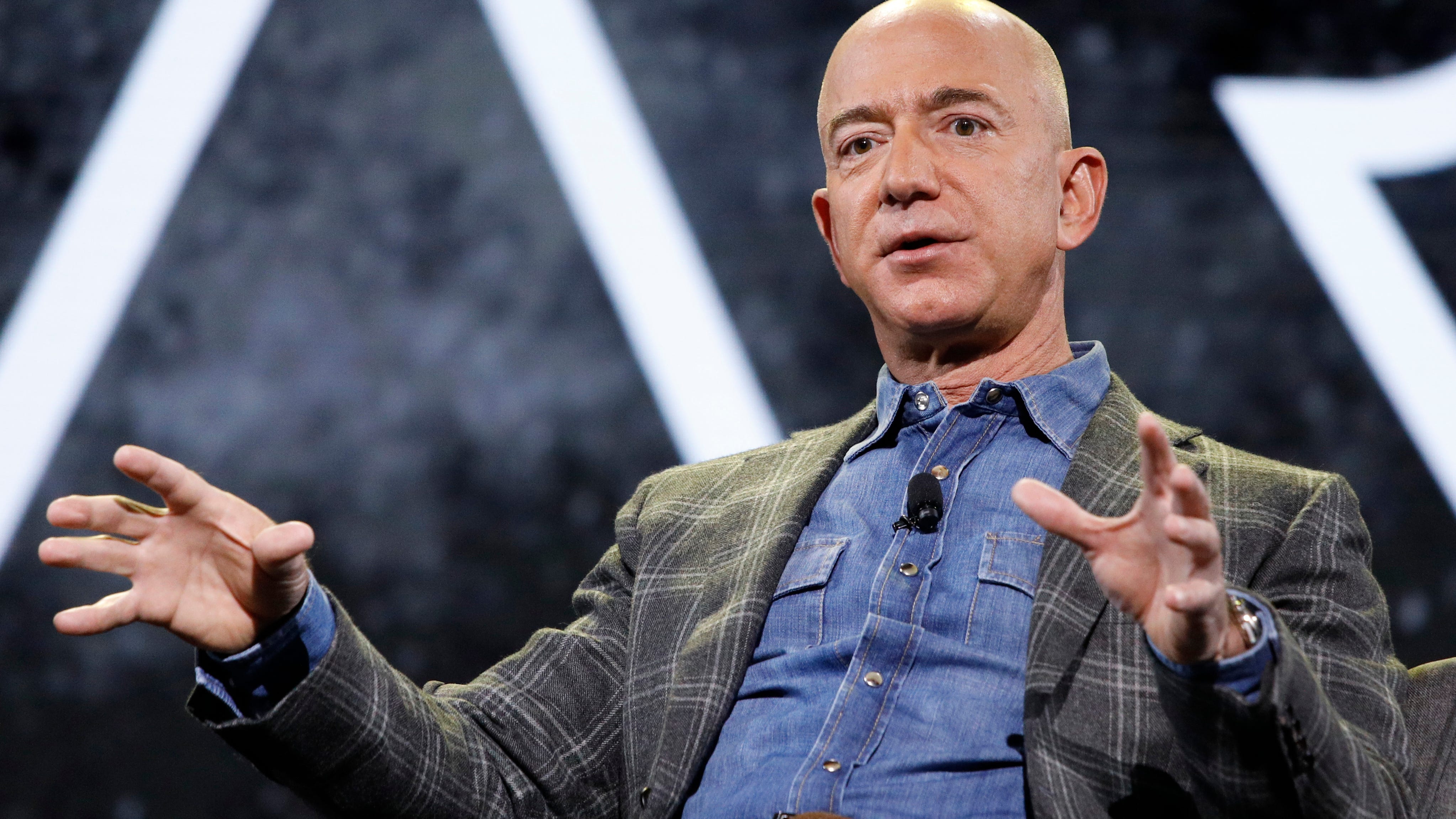 FTC says Bezos, Jassy must testify in probe of Amazon Prime