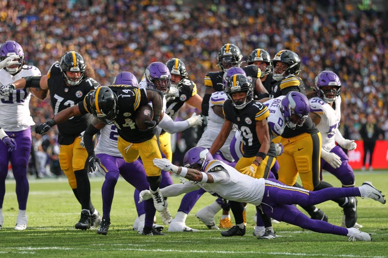 APTOPIX Vikings Steelers Football