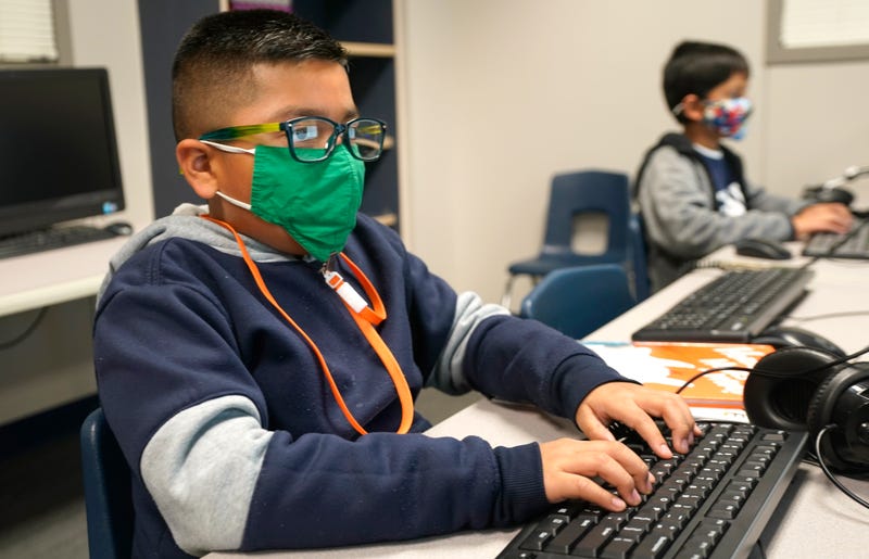 AP Poll Virus Outbreak Schools