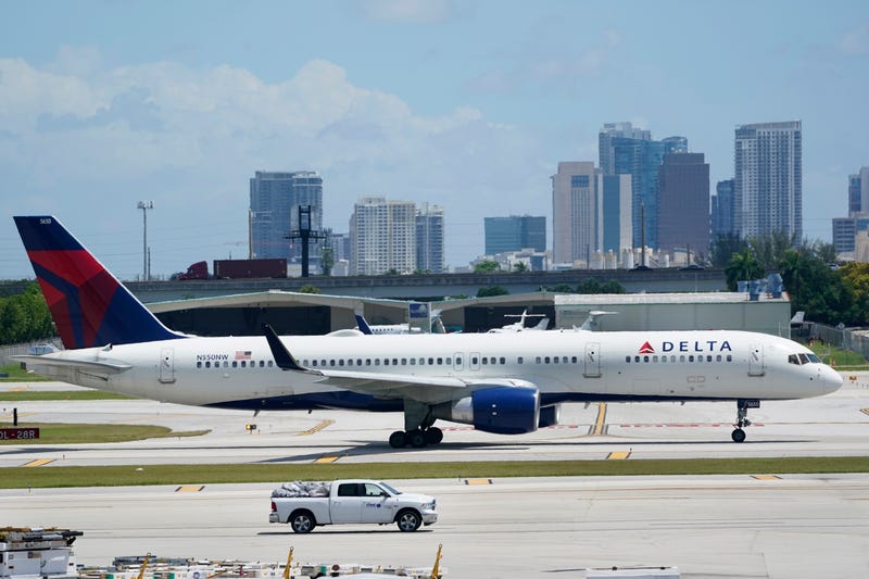Earns Delta Air Lines