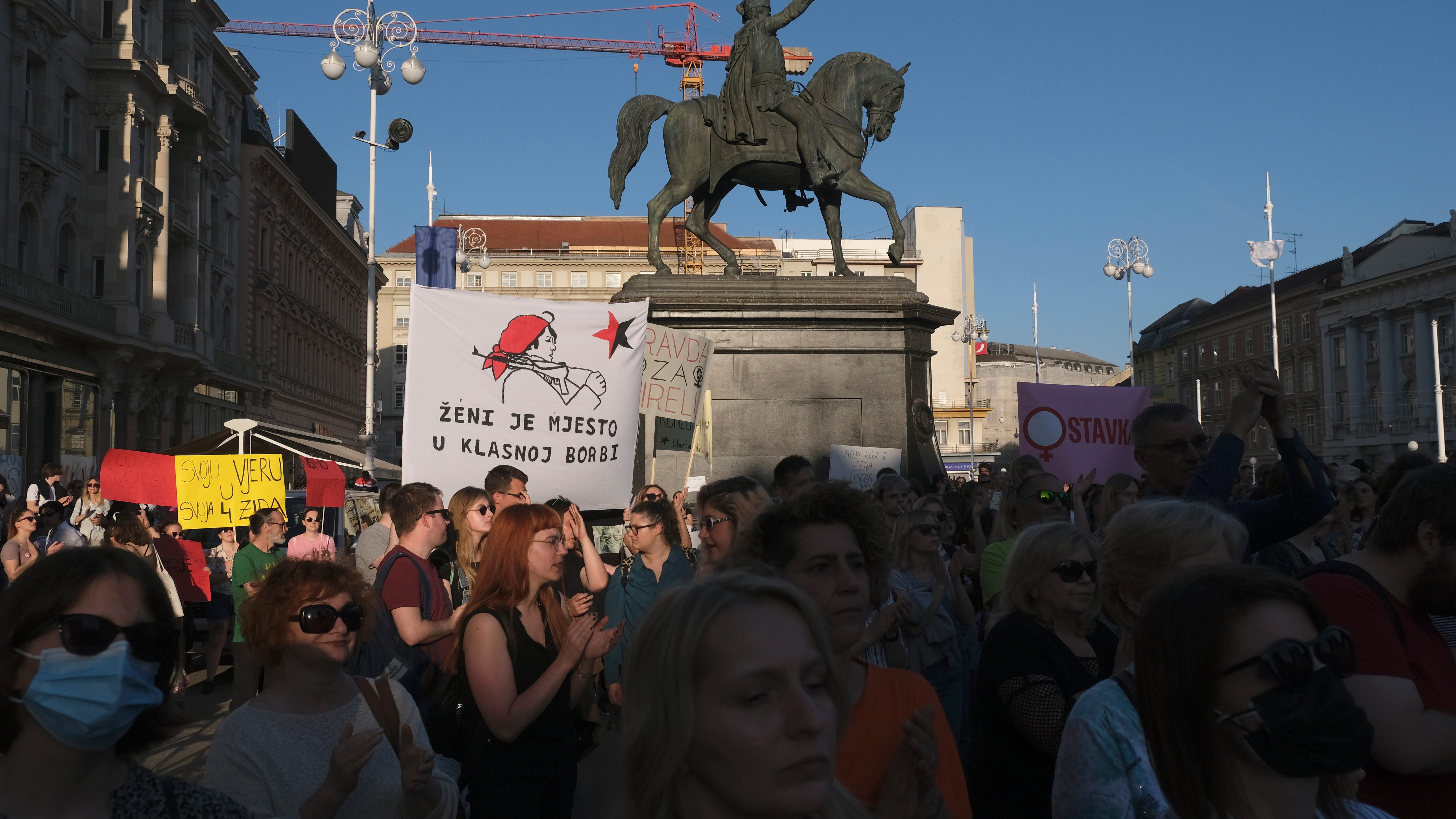 Thousands rally in Croatia after woman denied abortion 