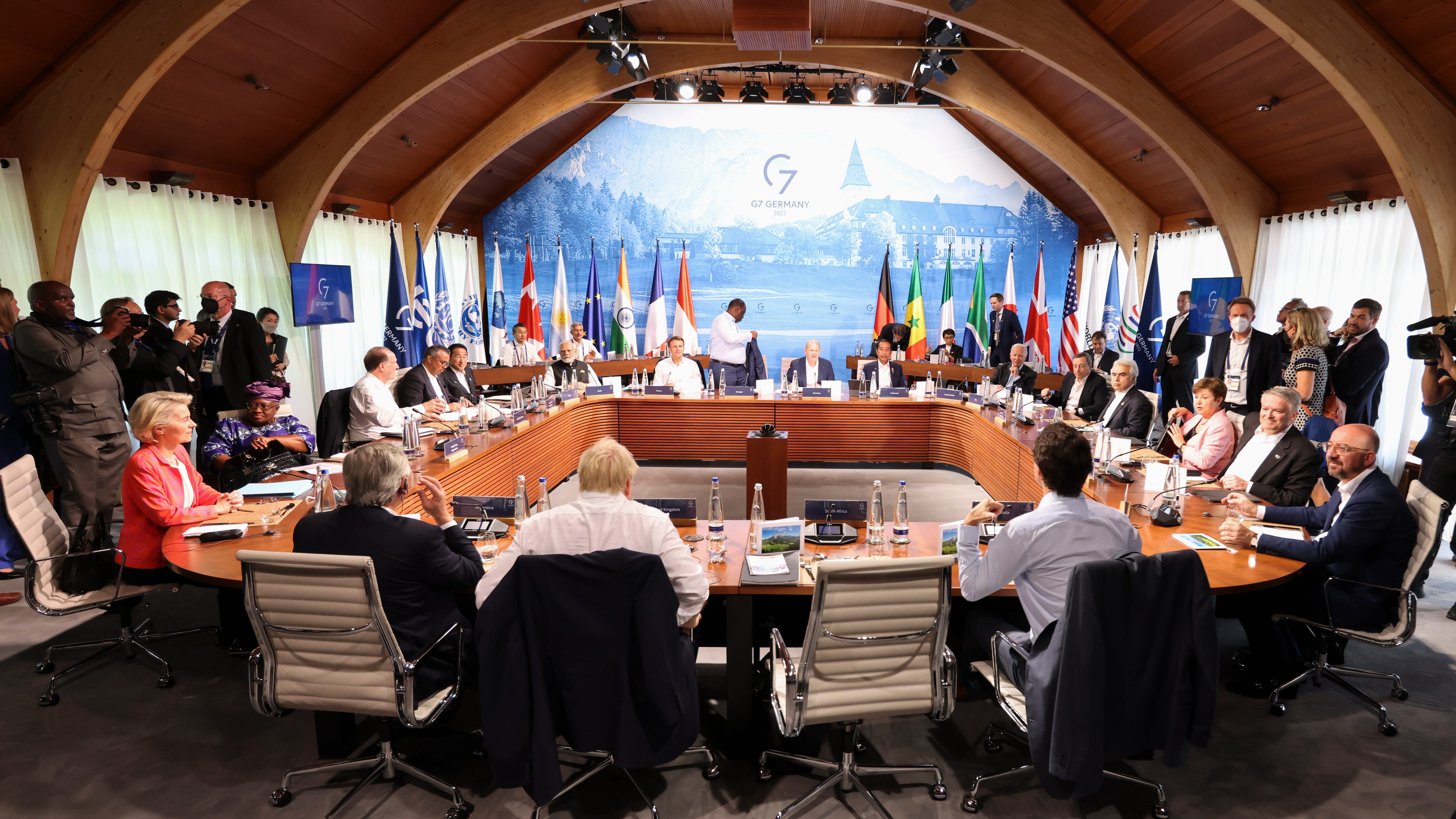 Live updates | G-7 leaders pledge work on climate change