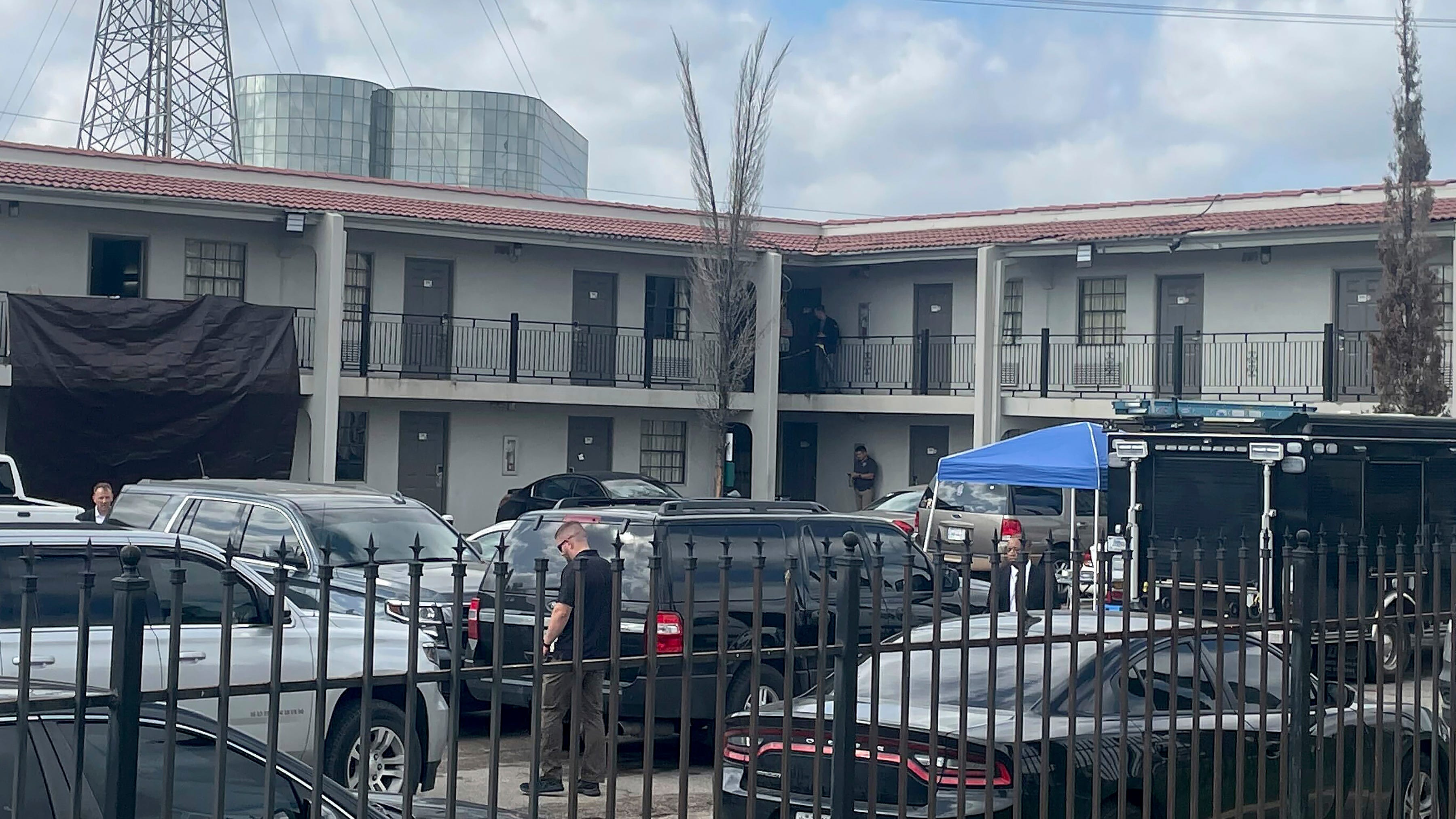 Rescatan a migrantes tomados como rehenes en Houston