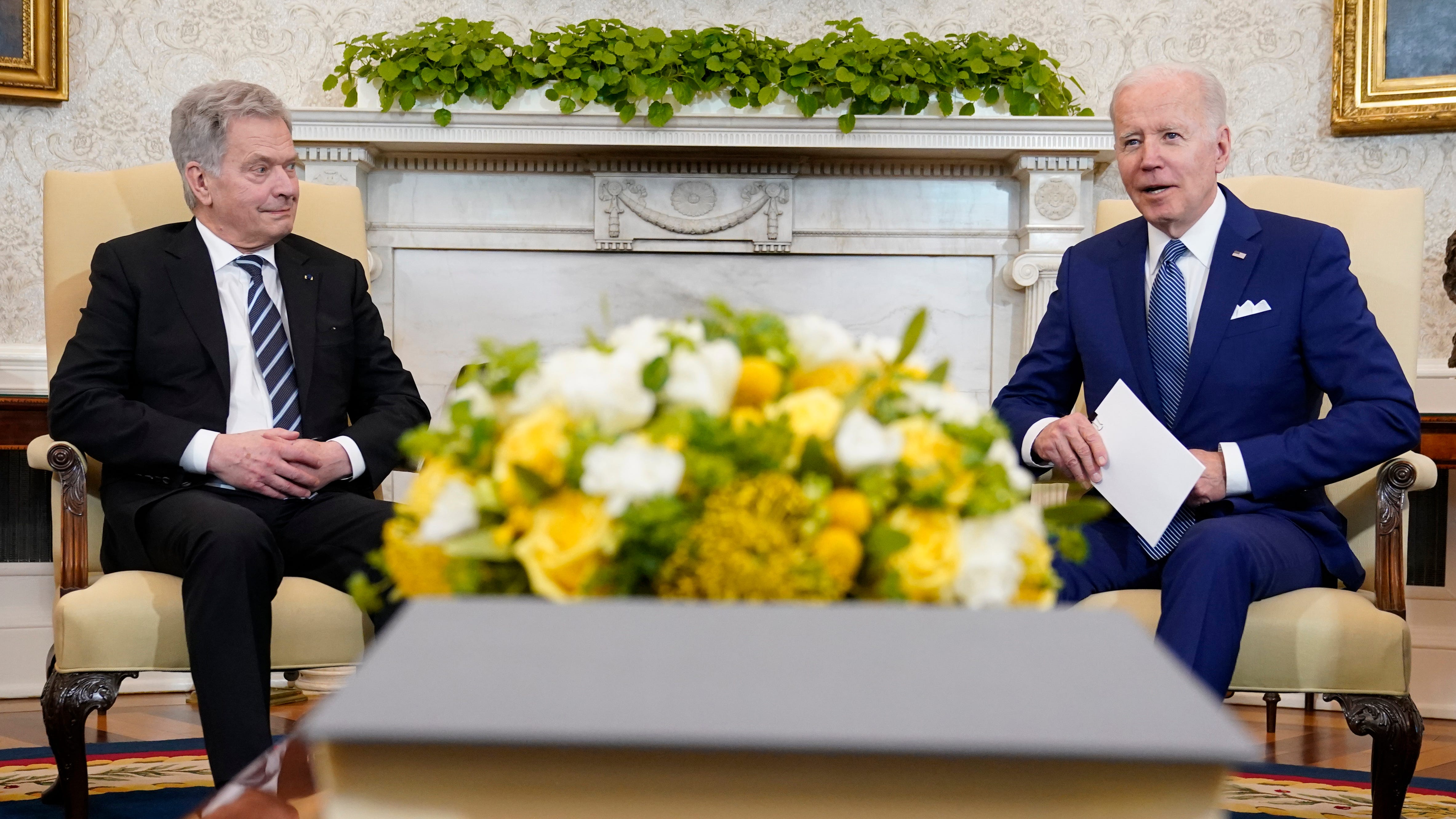 Finnish leader meets Biden, weighs NATO as war deepens