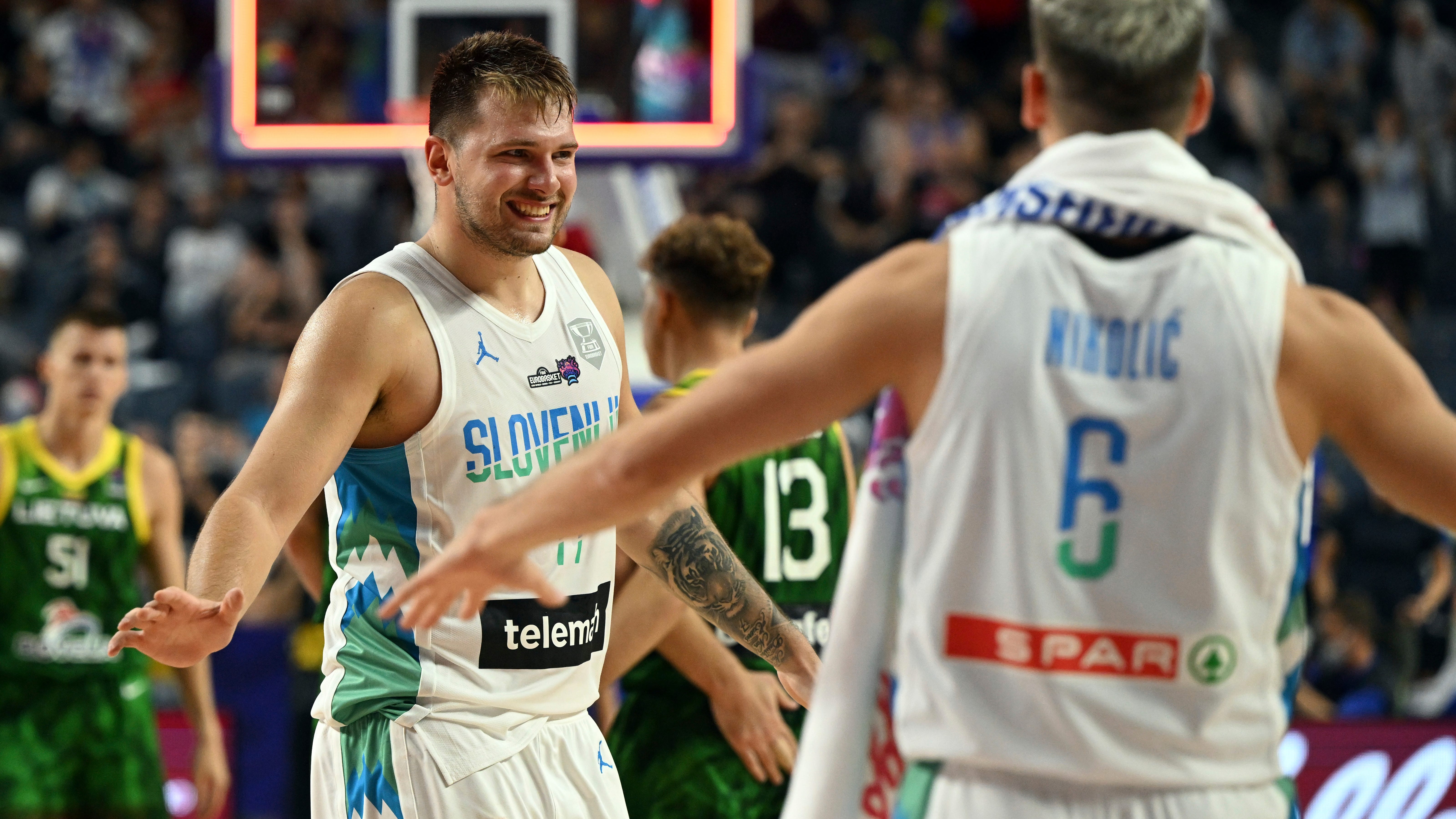 No bus, no fuss: Slovenia opens EuroBasket defense with win