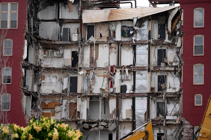 Building Collapse Iowa Warnings