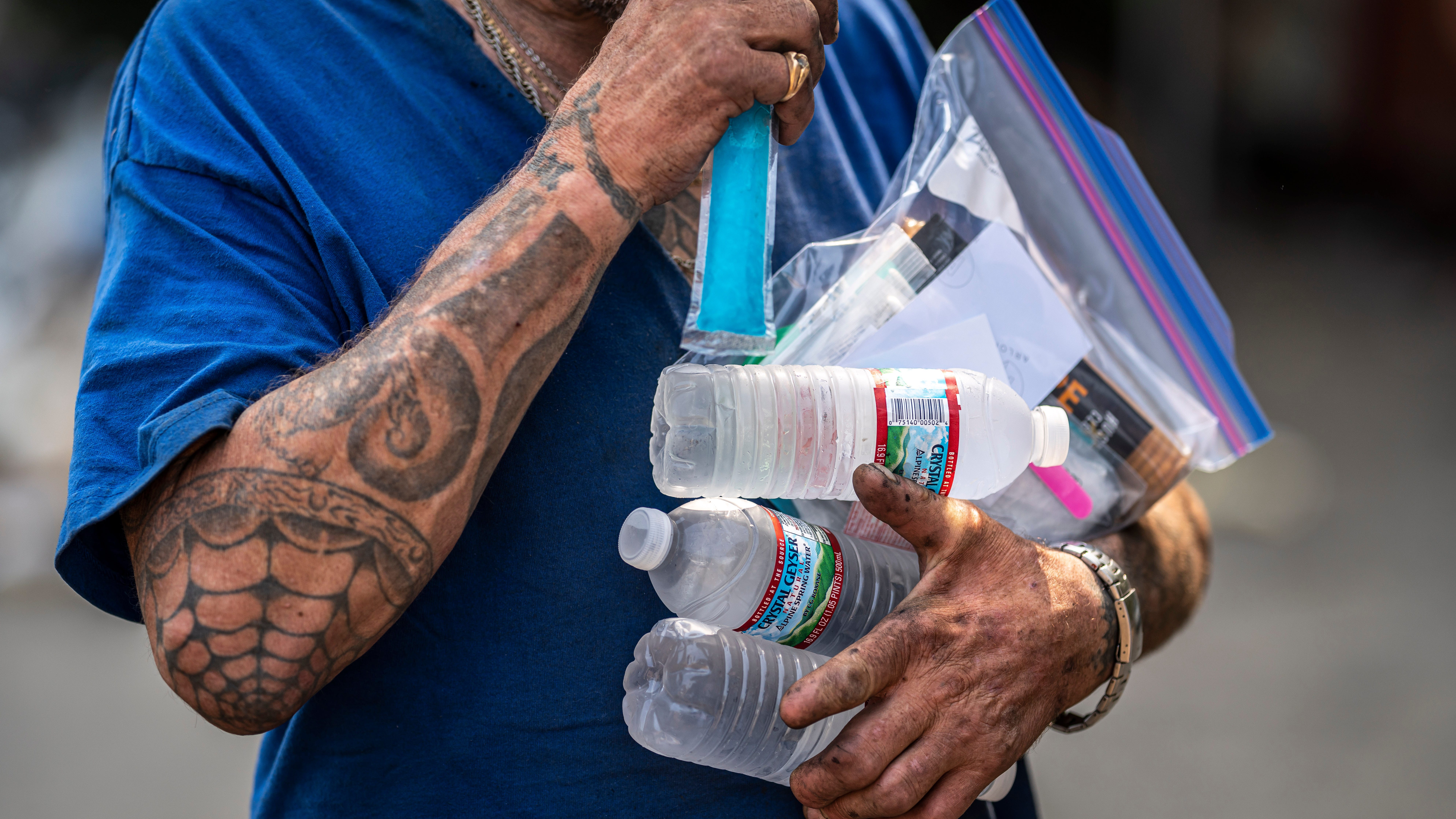 Northwest heat wave spurs help for vulnerable residents