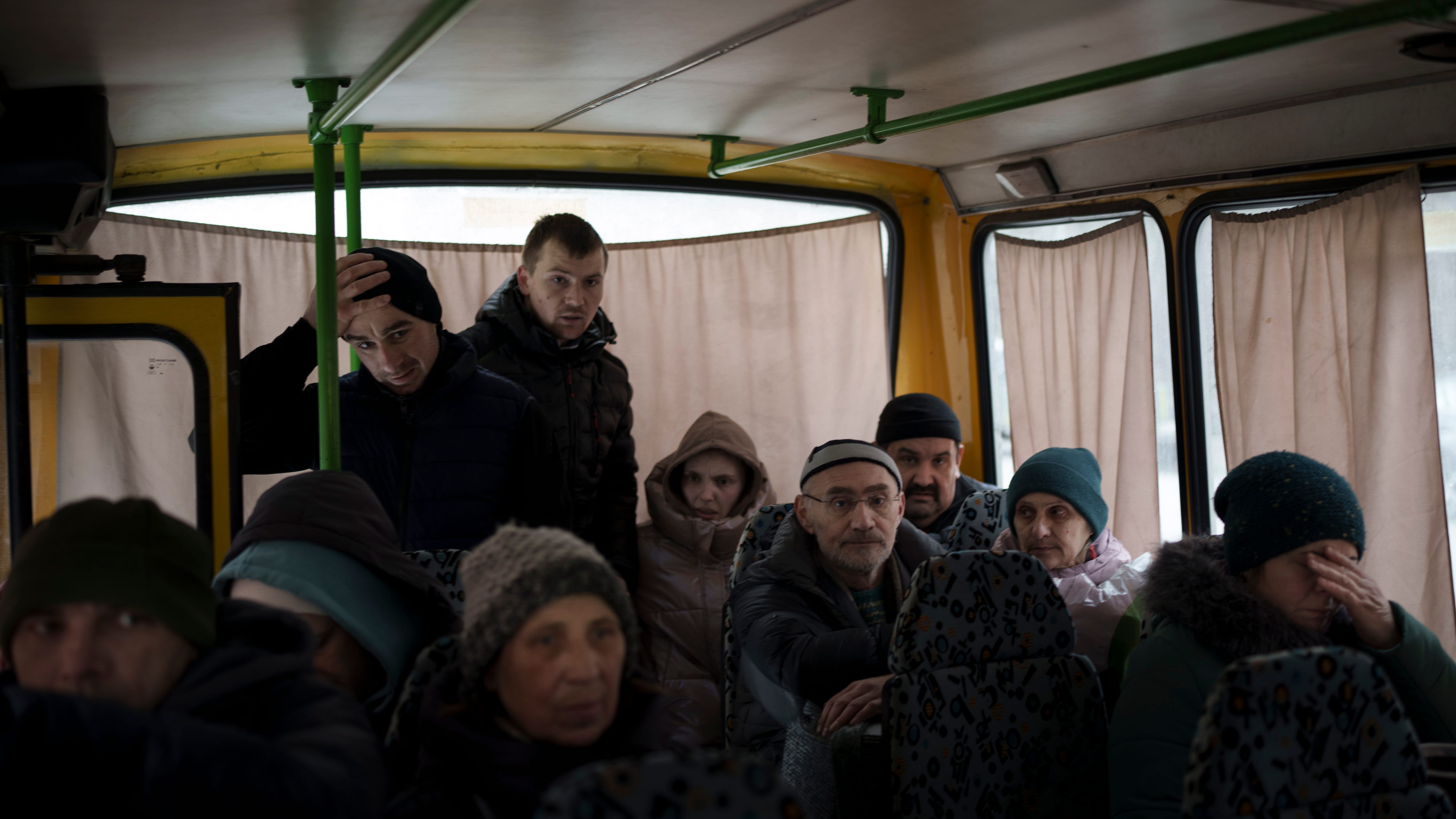 Ukrainians flee some besieged cities as conditions worsen