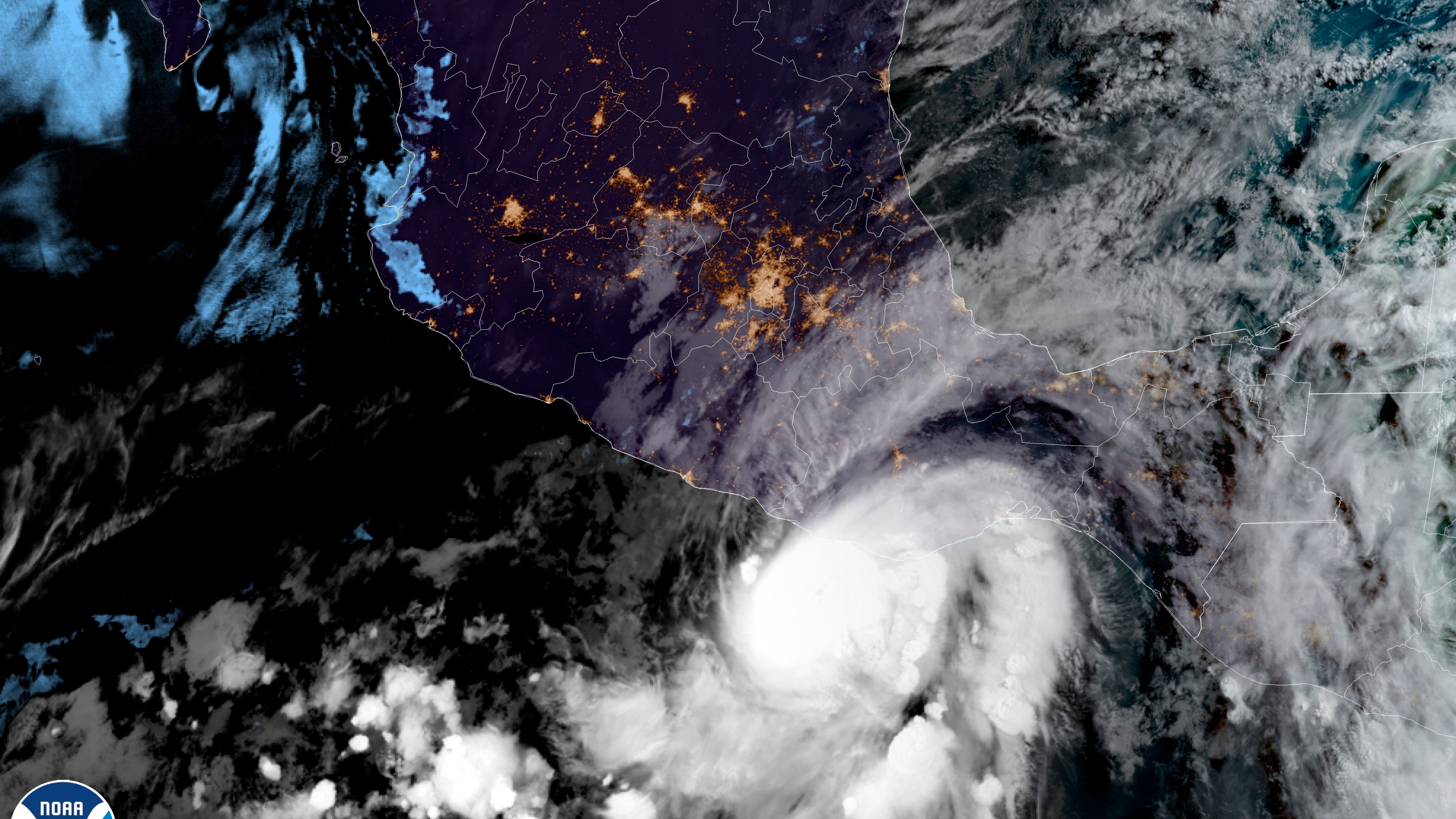 Hurricane Agatha sets May record, then weakens over Mexico