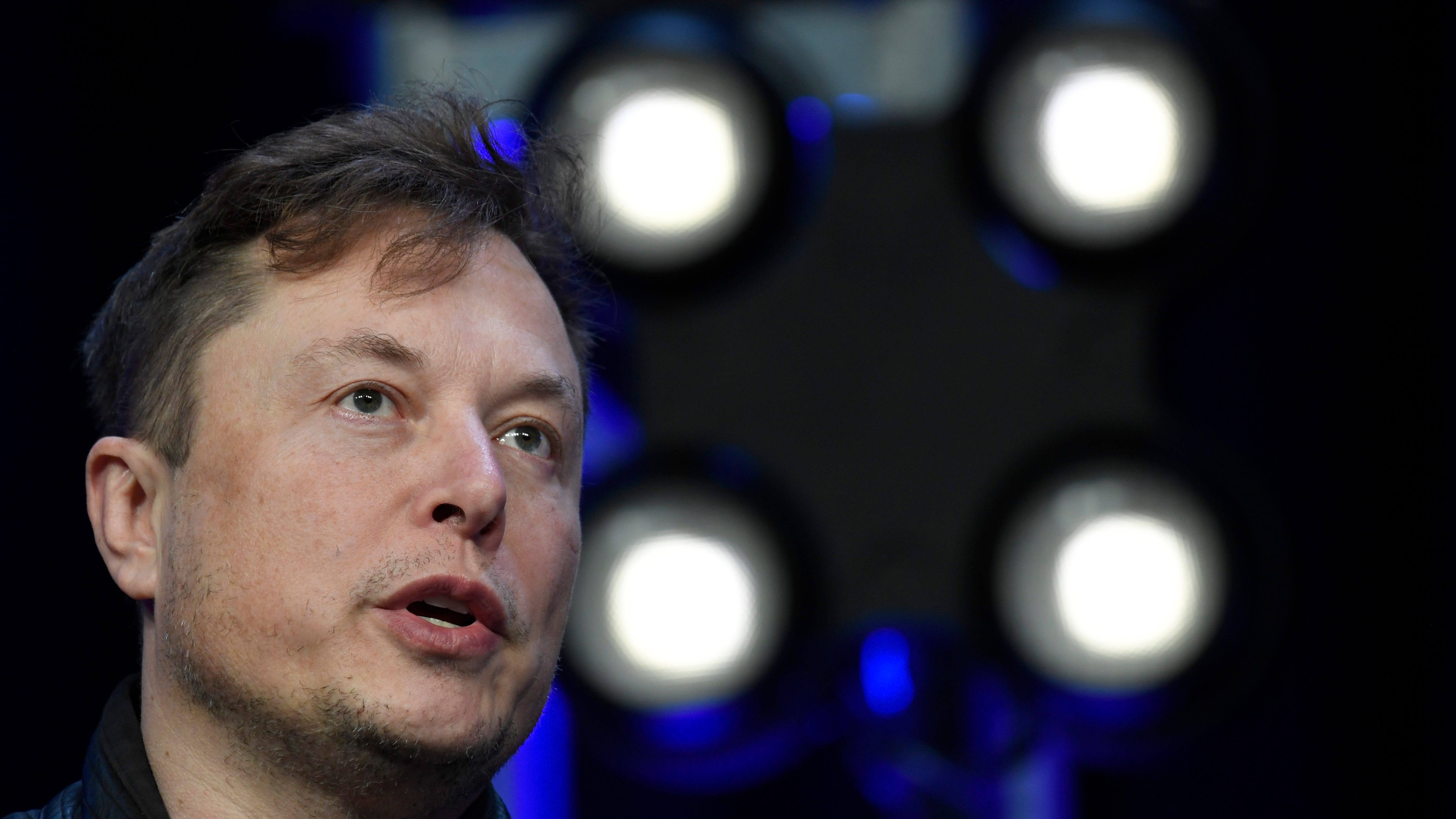 Musk lugs sink into Twitter HQ as $44B deal deadline looms