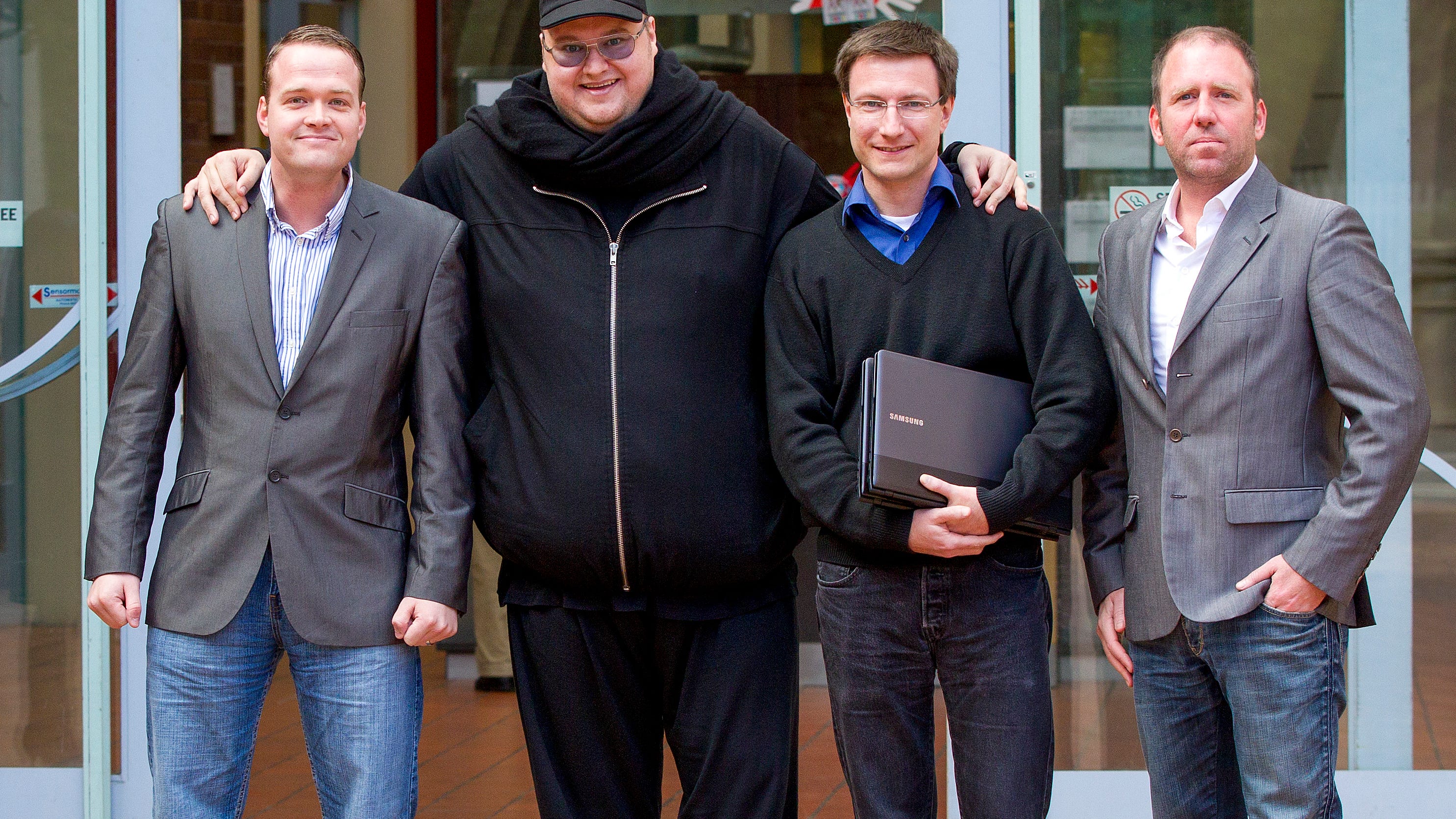 To avoid US extradition, Megaupload pair plead guilty in NZ