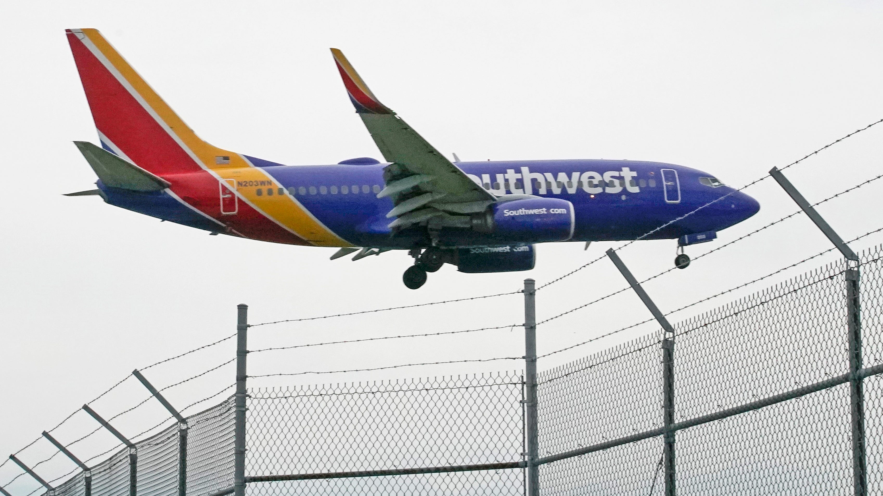Southwest: We won't put unvaccinated workers on unpaid leave