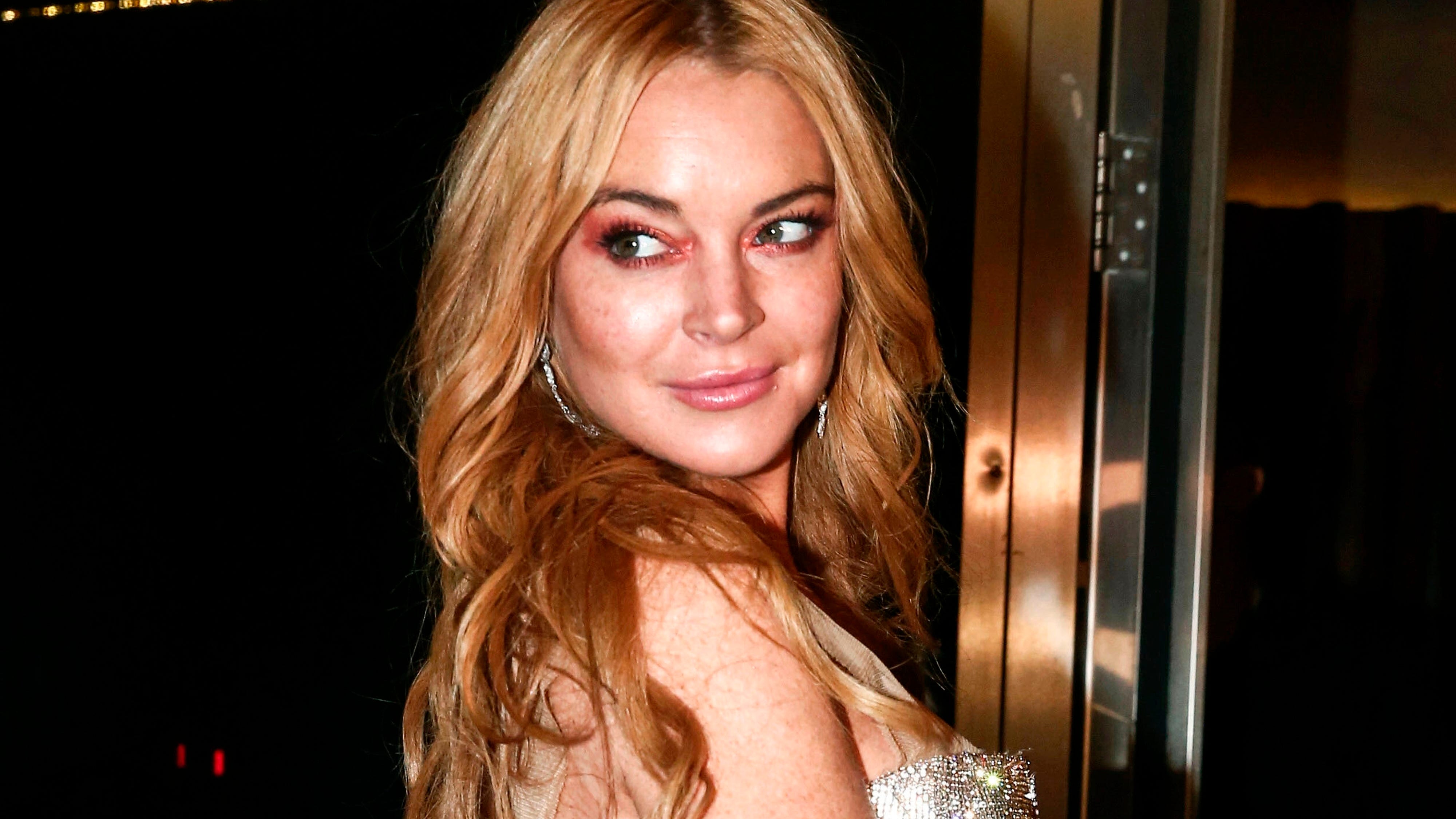 Actress Lindsay Lohan announces engagement in Instagram post