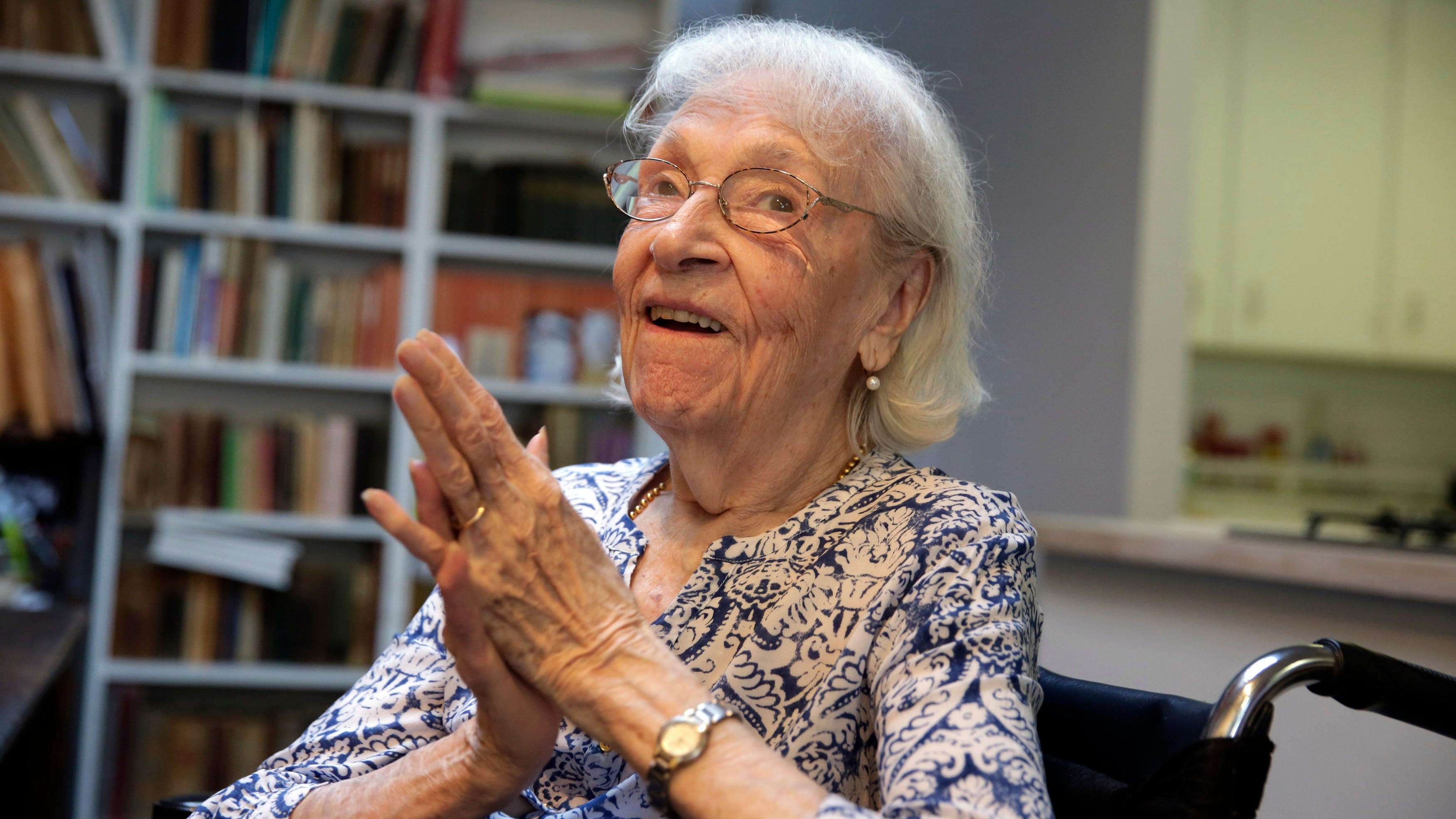 Carmen Herrera, Cuban-born abstract artist, dies at 106