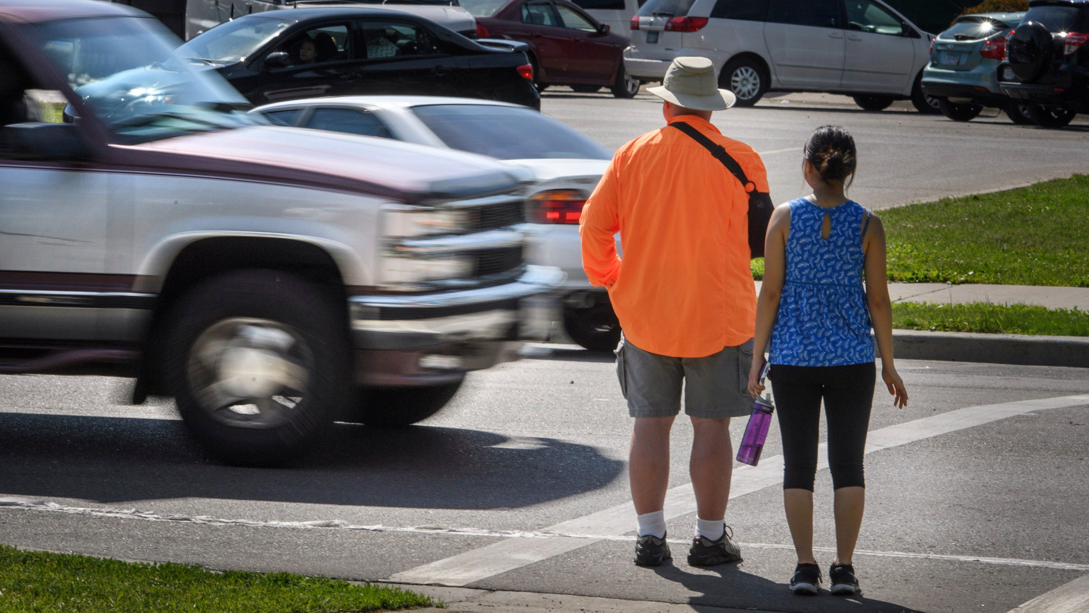 Study: SUVs, pickups hit pedestrians more often than cars do