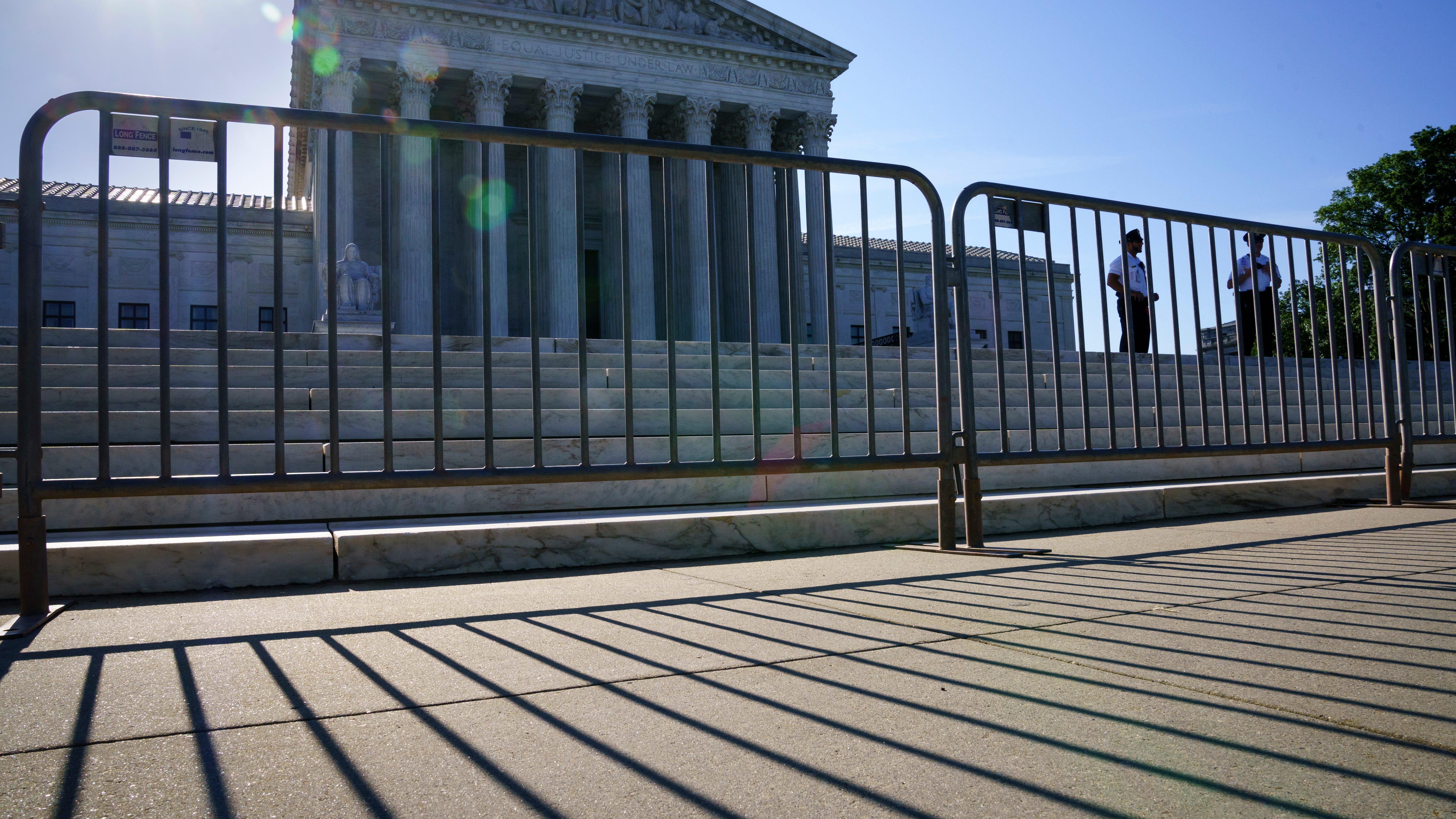 Supreme Court leaves CDC eviction moratorium in place