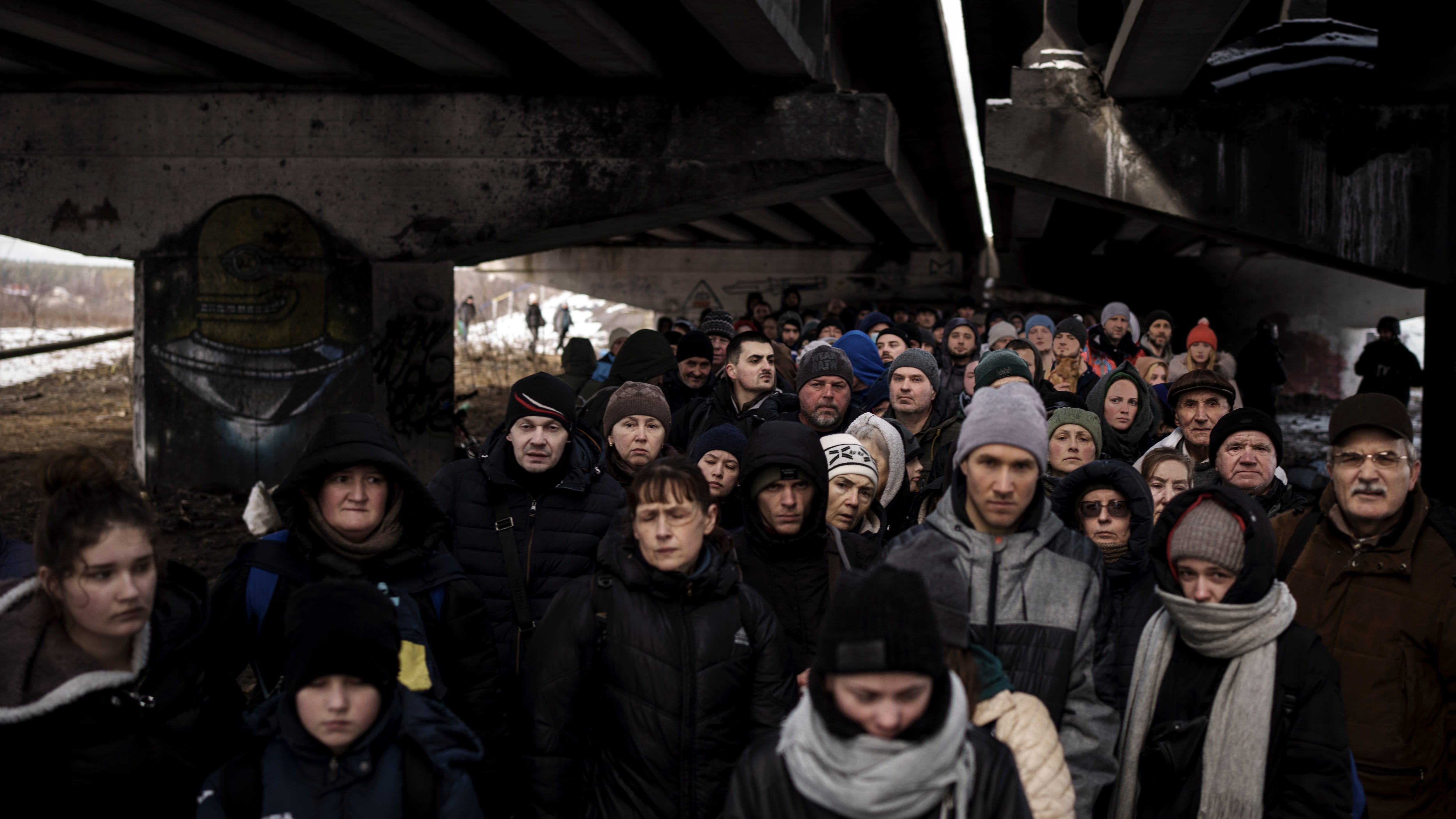 People flee embattled Ukraine city, supplies head to another