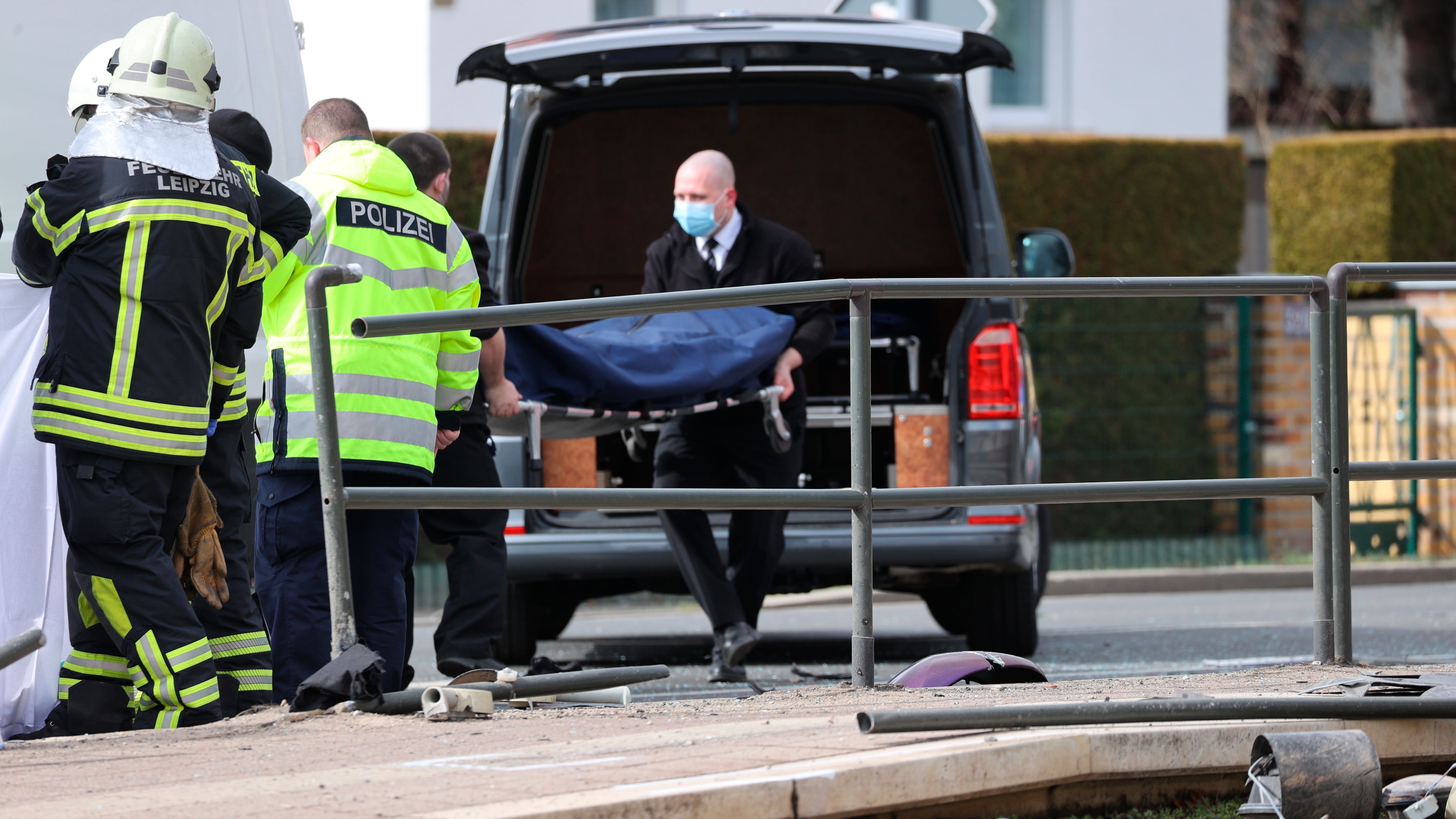 2 dead, 2 injured as car drives hits pedestrians in Germany