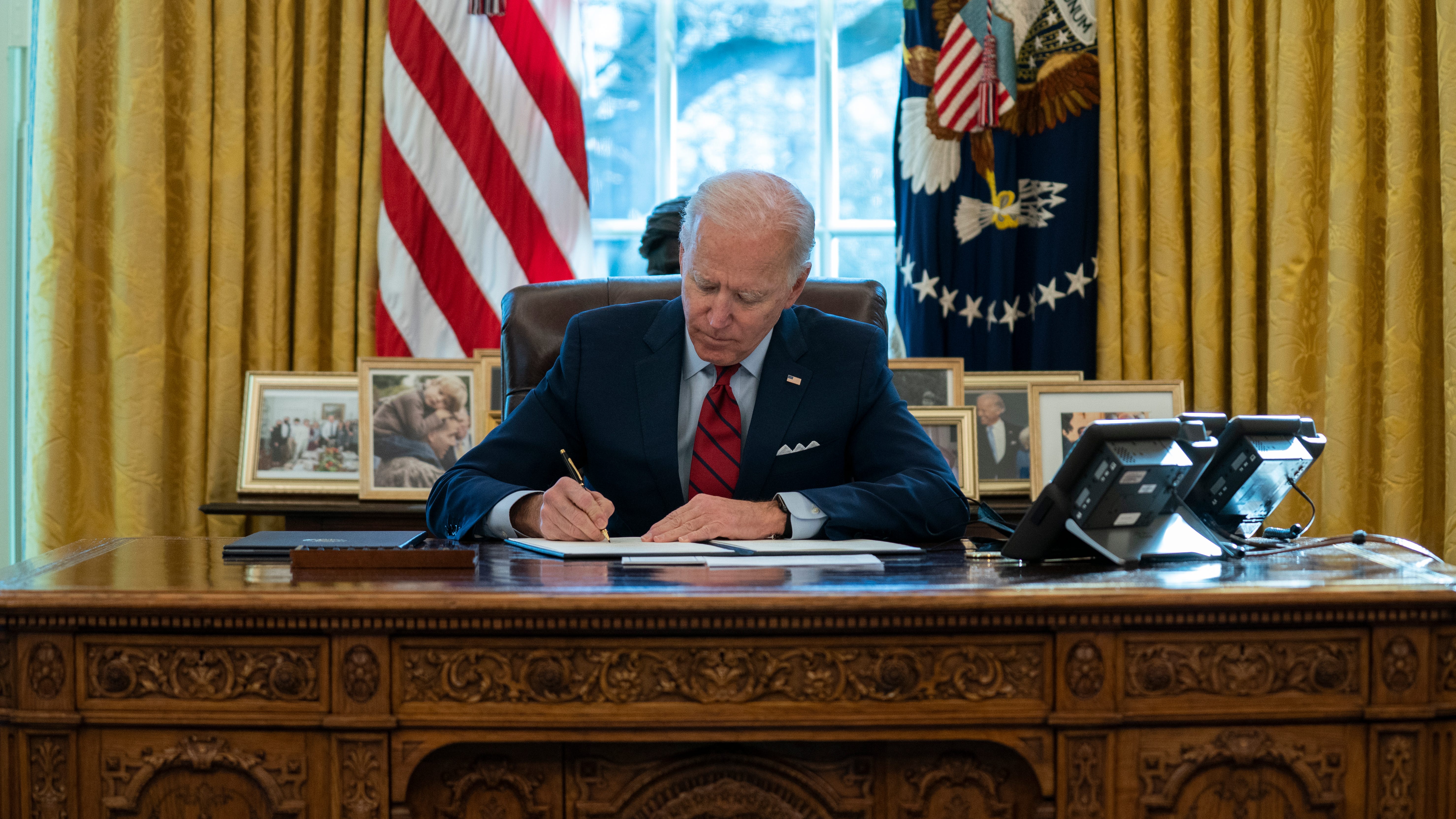 Biden opens 'Obamacare' window for uninsured as COVID rages