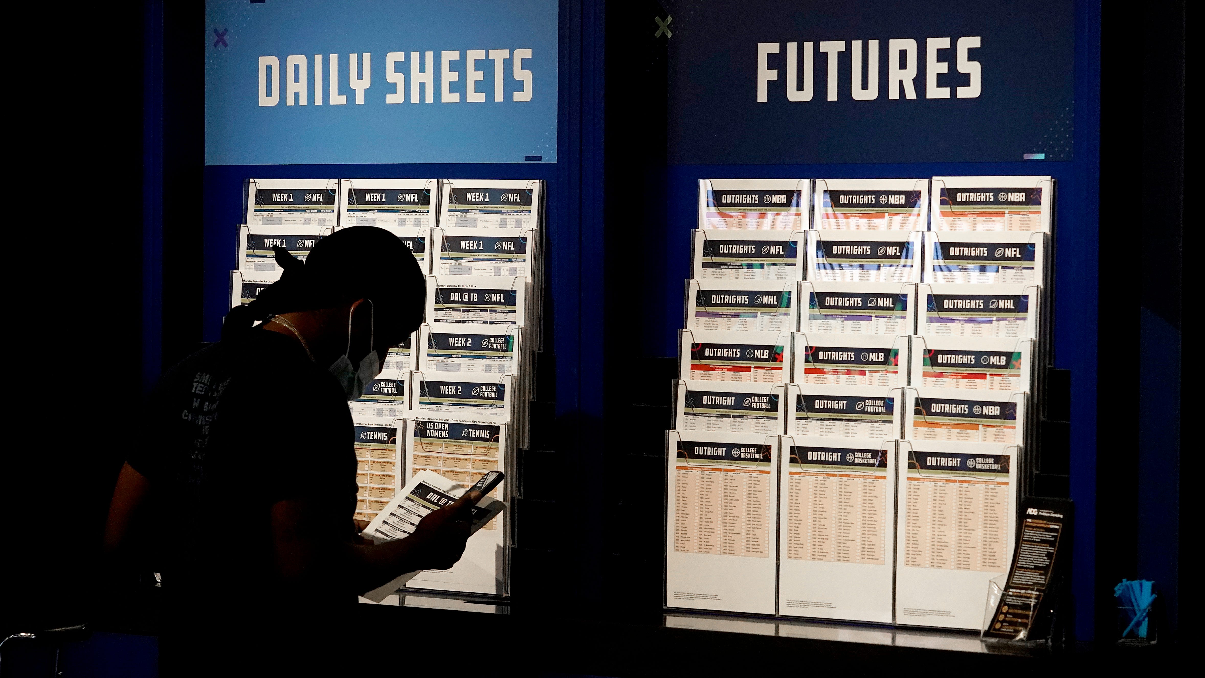 Sports betting starts in Arizona in time for NFL season