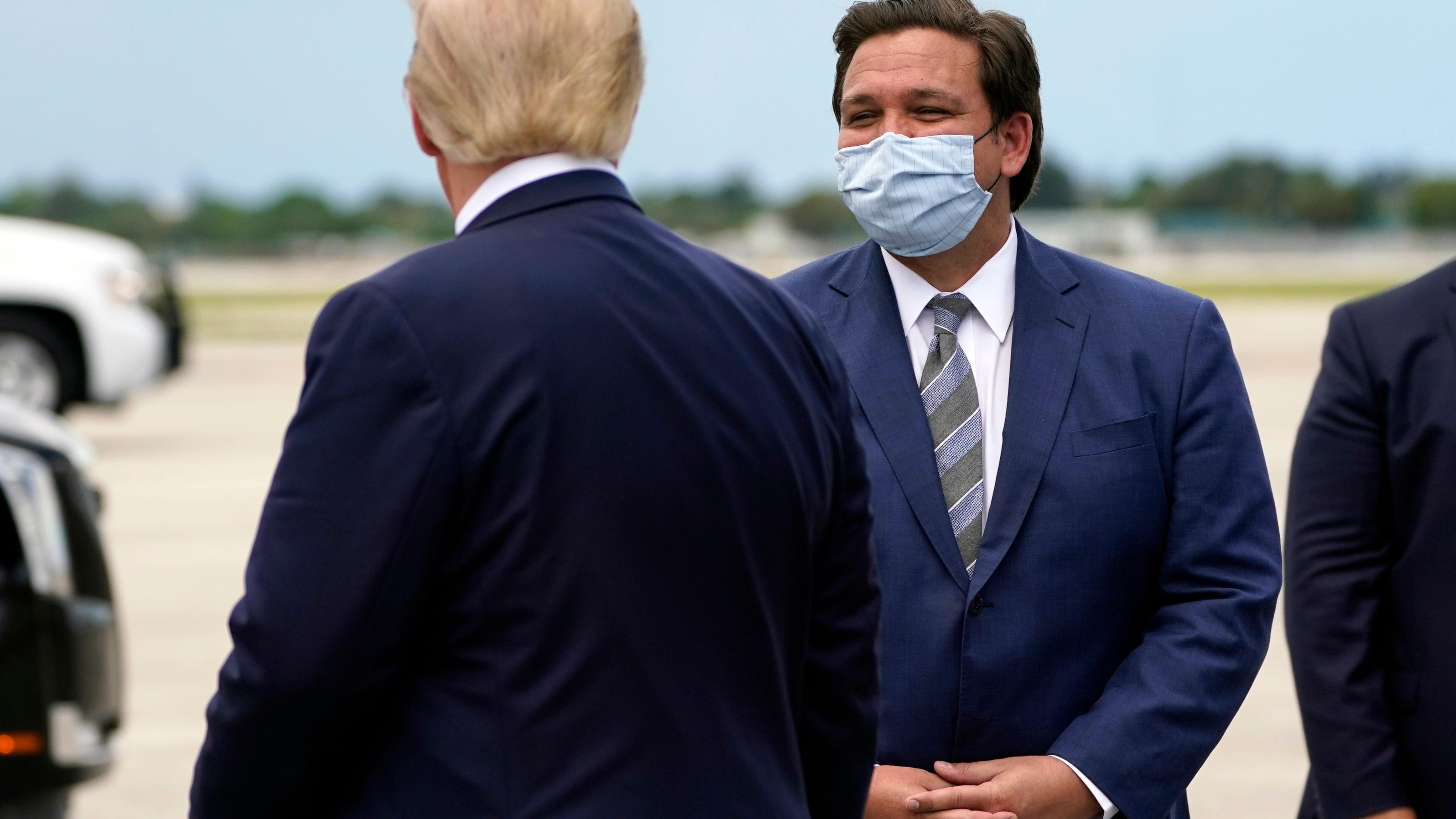 As pandemic wanes, Florida's DeSantis seizes national stage