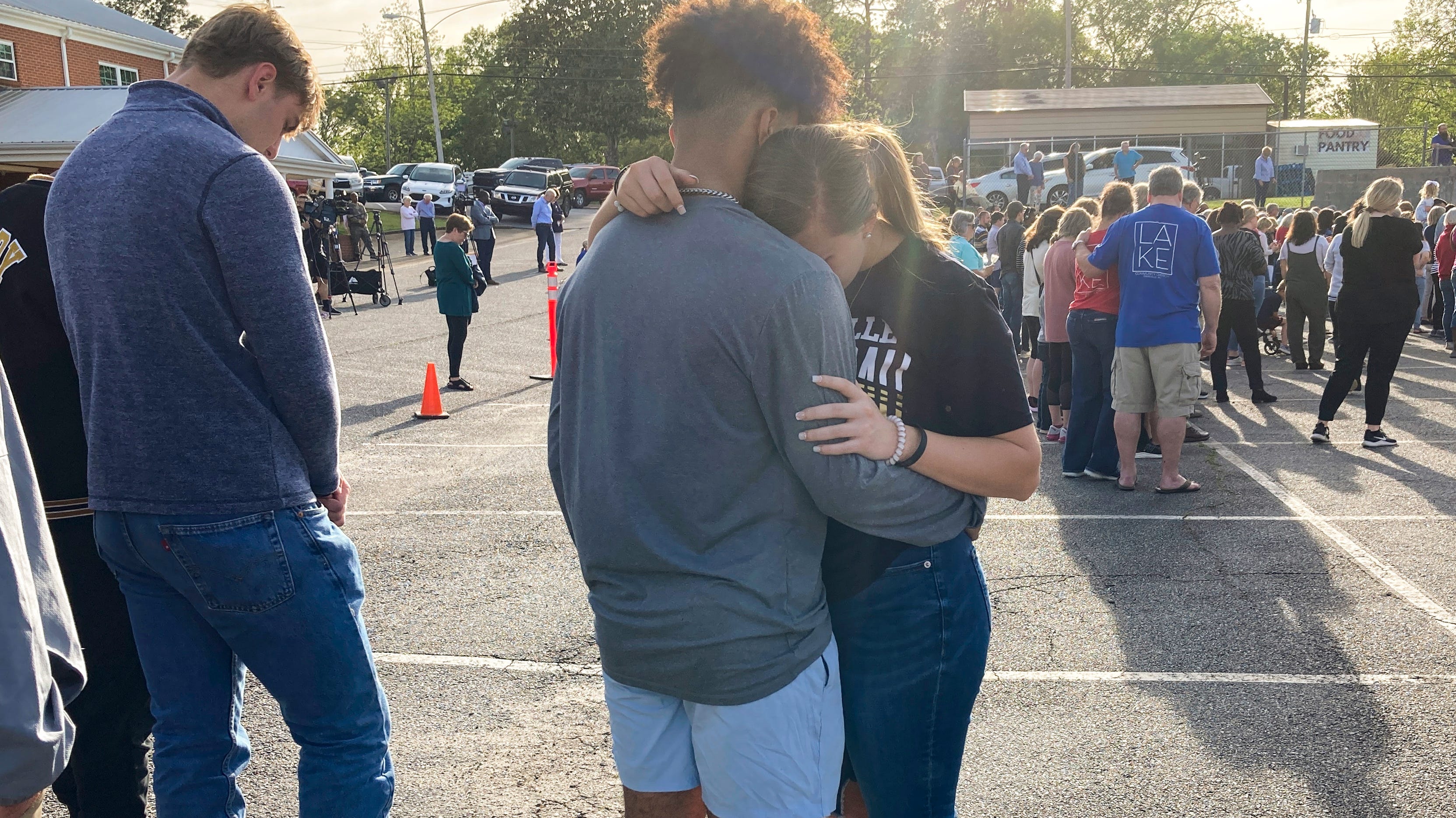 Inquiry continues in Alabama shooting that killed 4, hurt 28