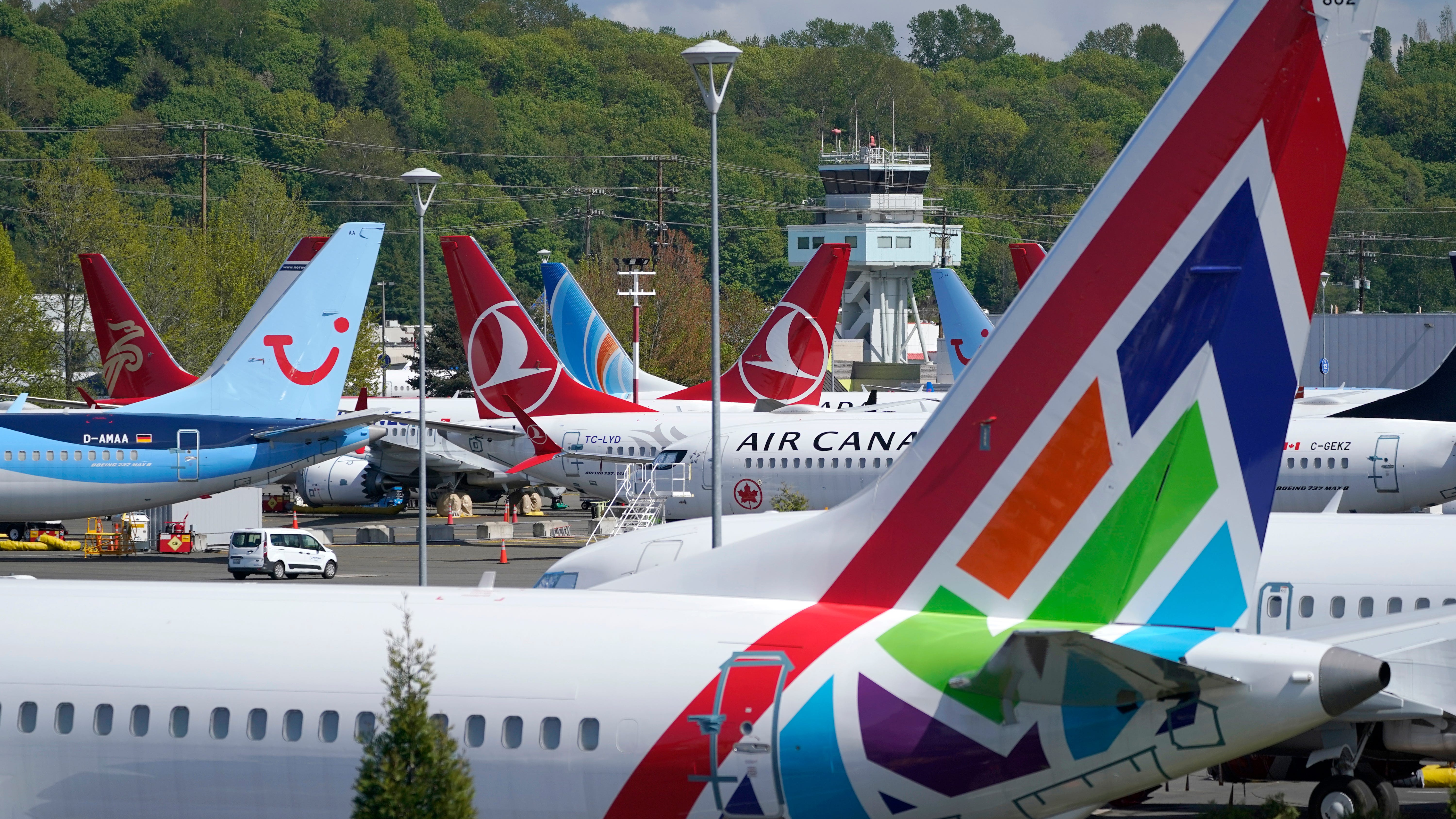 Boeing to pay $17 million to settle plane production issues
