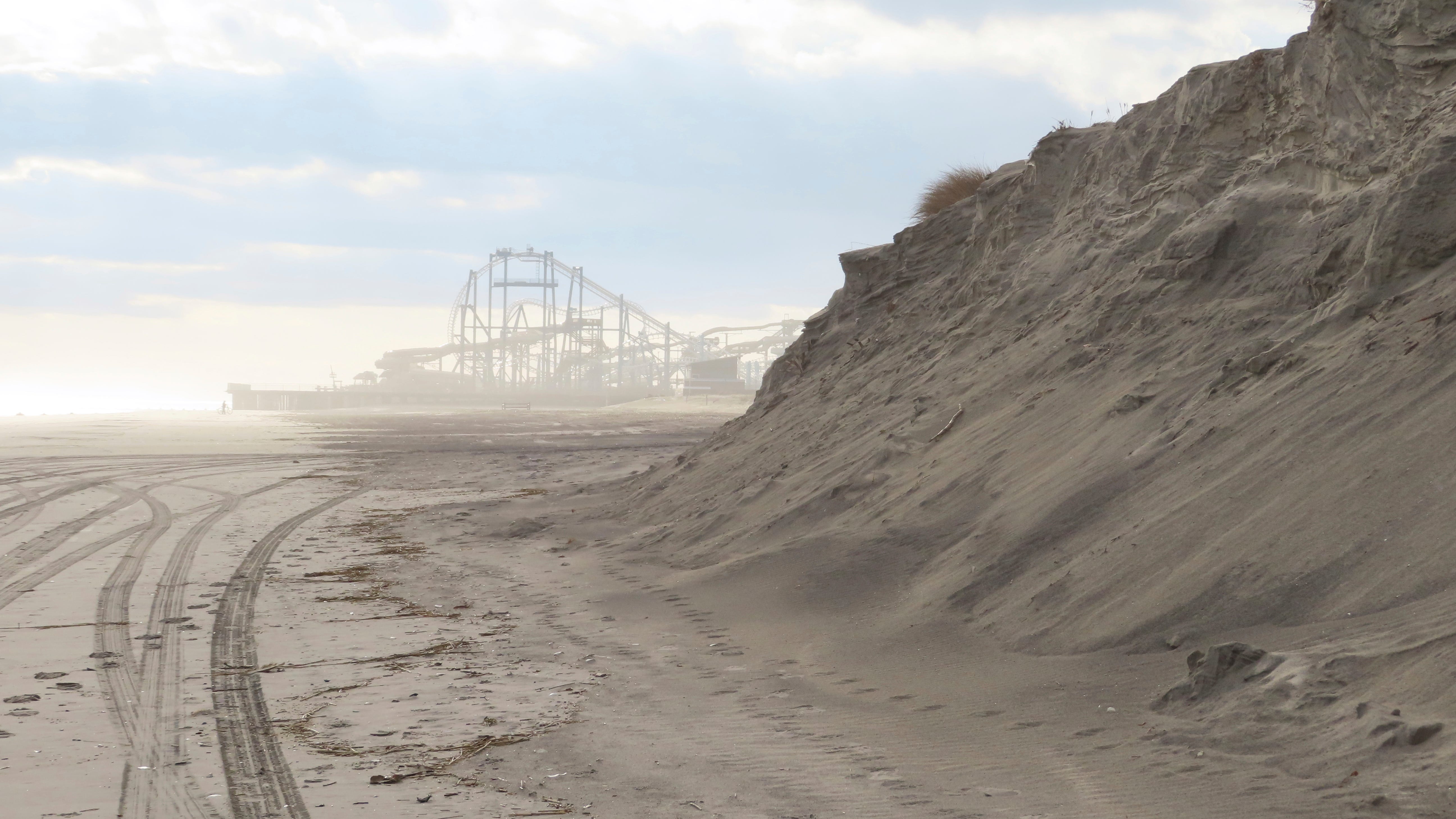 NJ fines defiant shore town $12M over unapproved beach work
