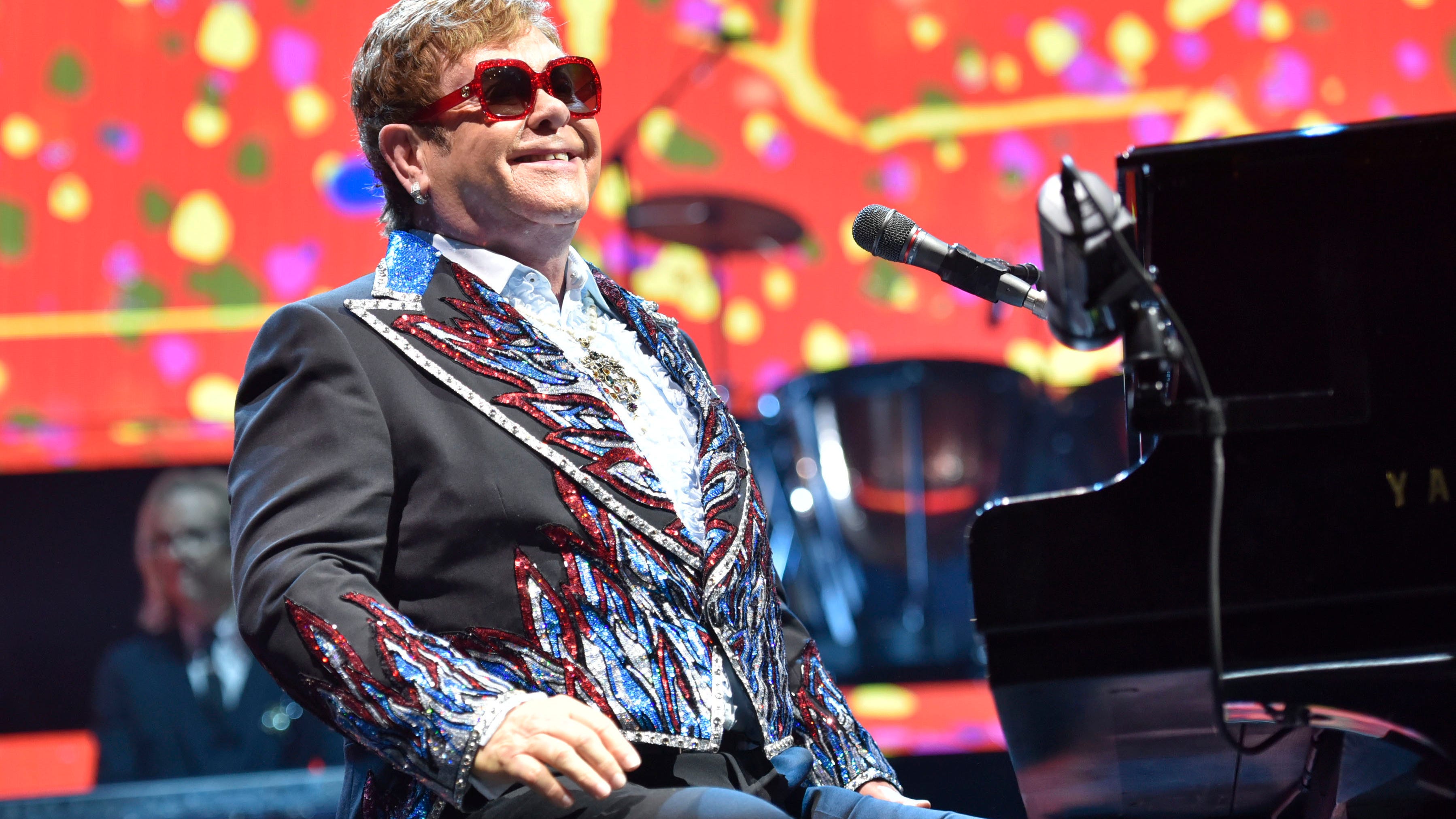 Elton John adds dates to final tour, including stadium shows