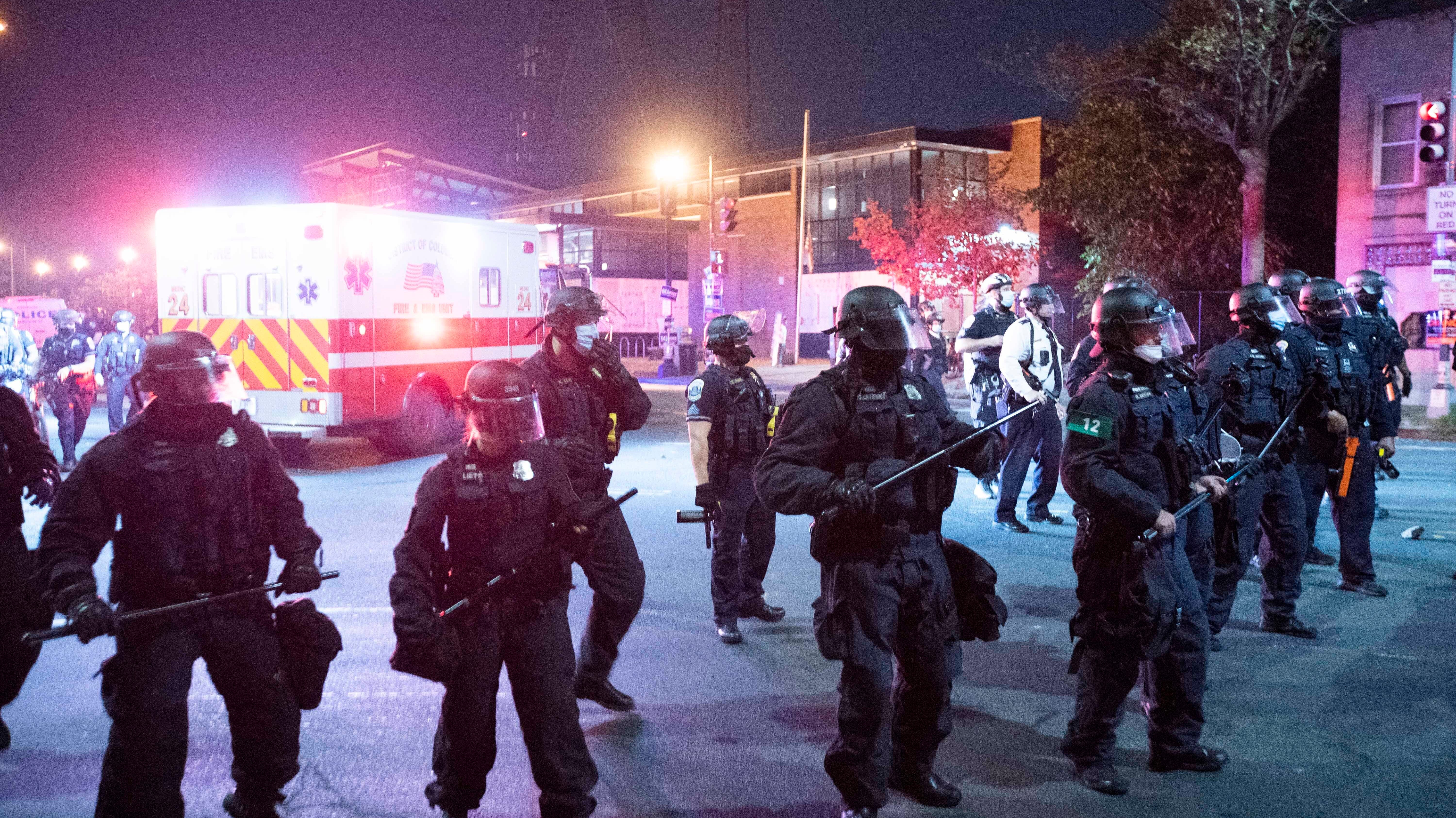 Feds charge DC cop with murder in police pursuit death