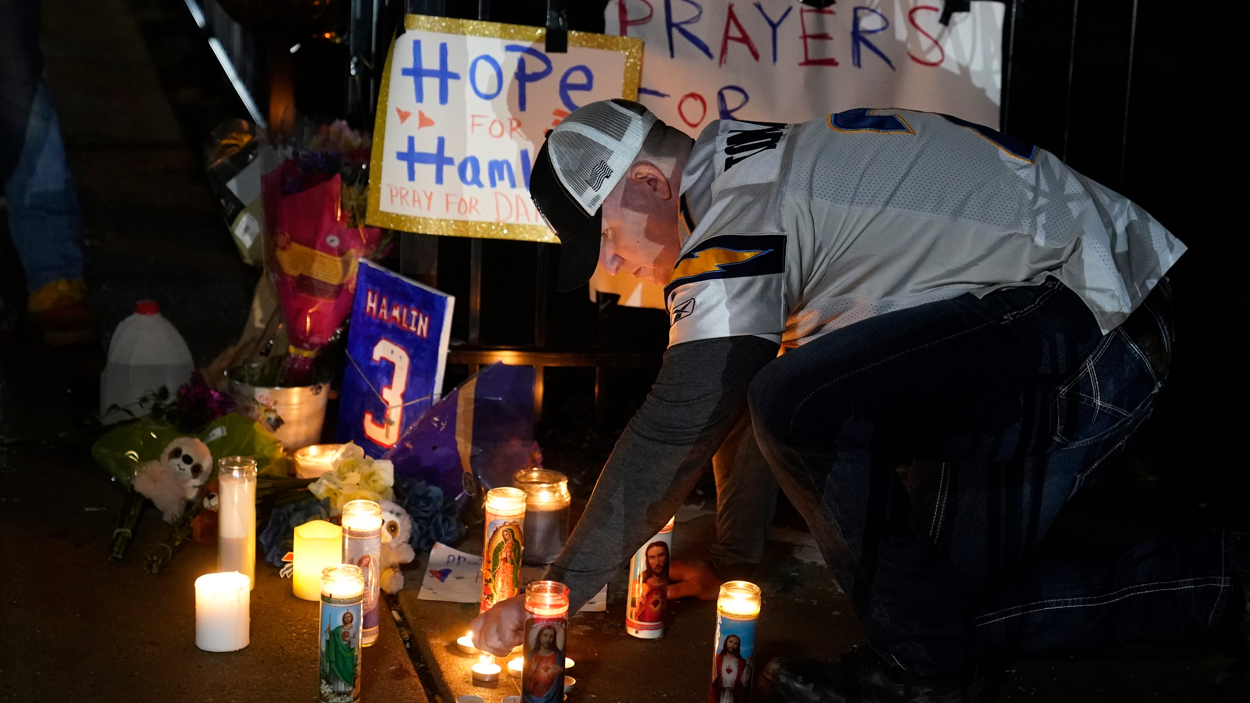 NFL players, communities rally for Bills safety Damar Hamlin