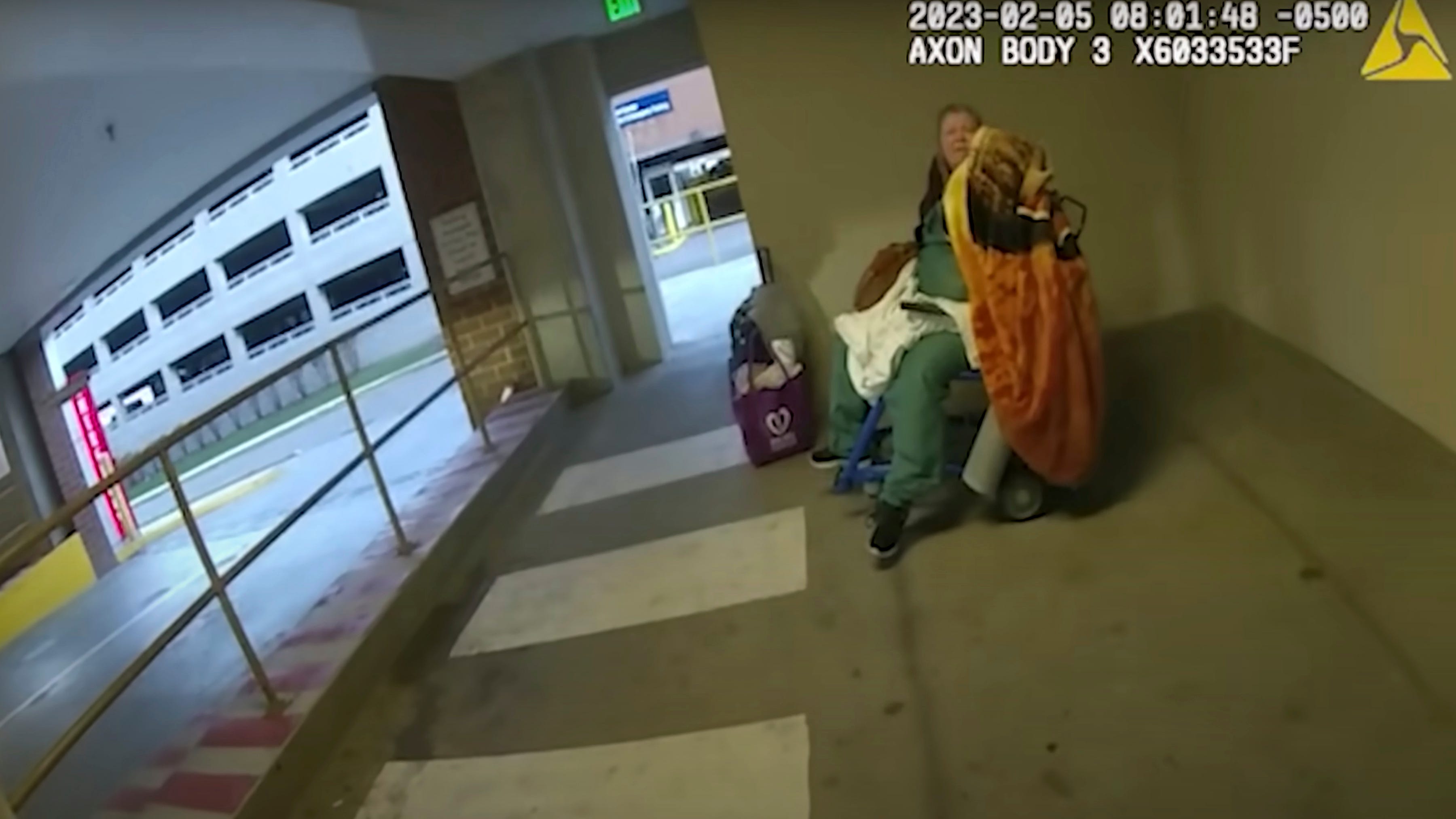 Tennessee officers' conduct probed in woman's death