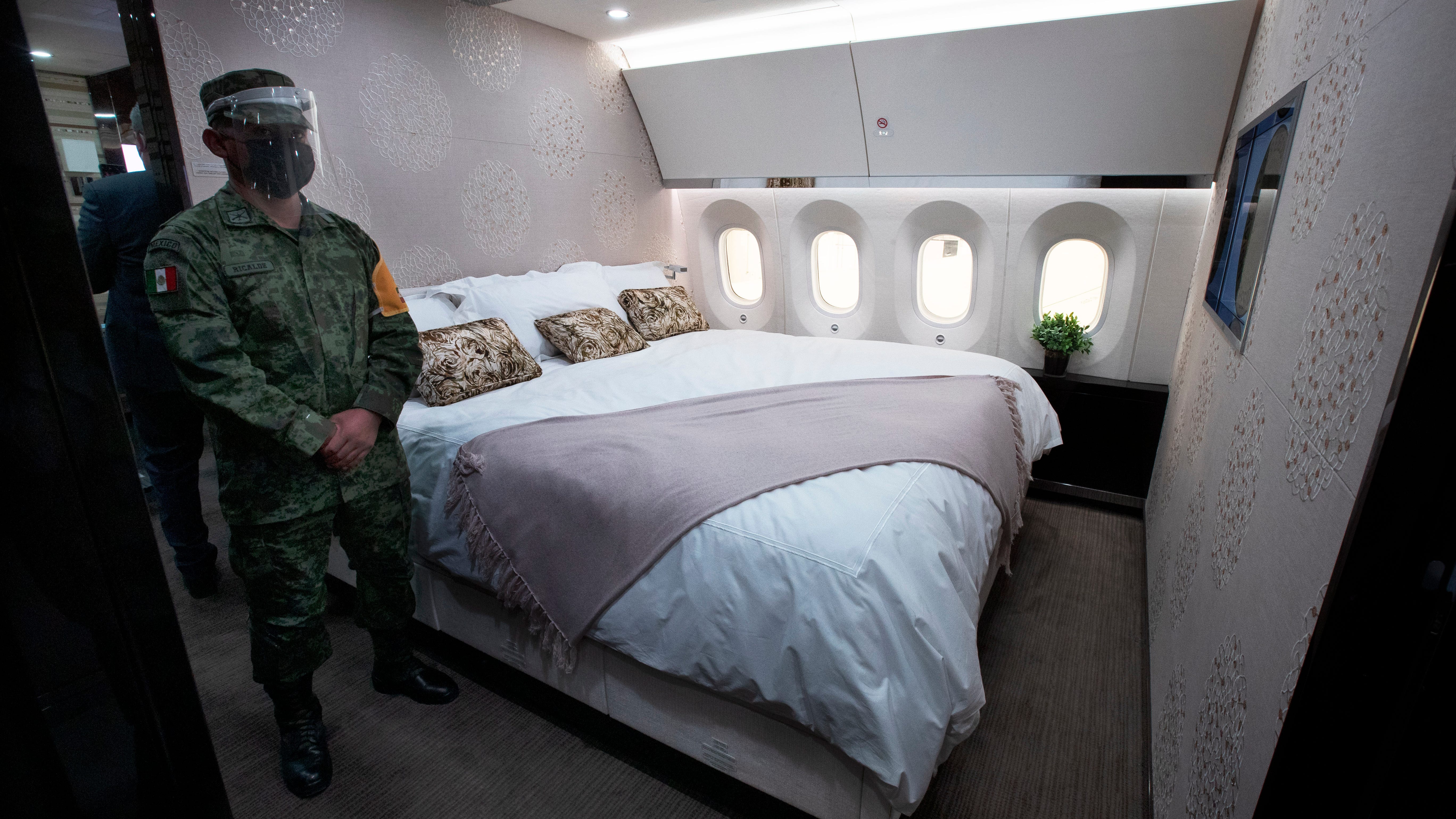 Mexico to rent out presidential jet for weddings, parties