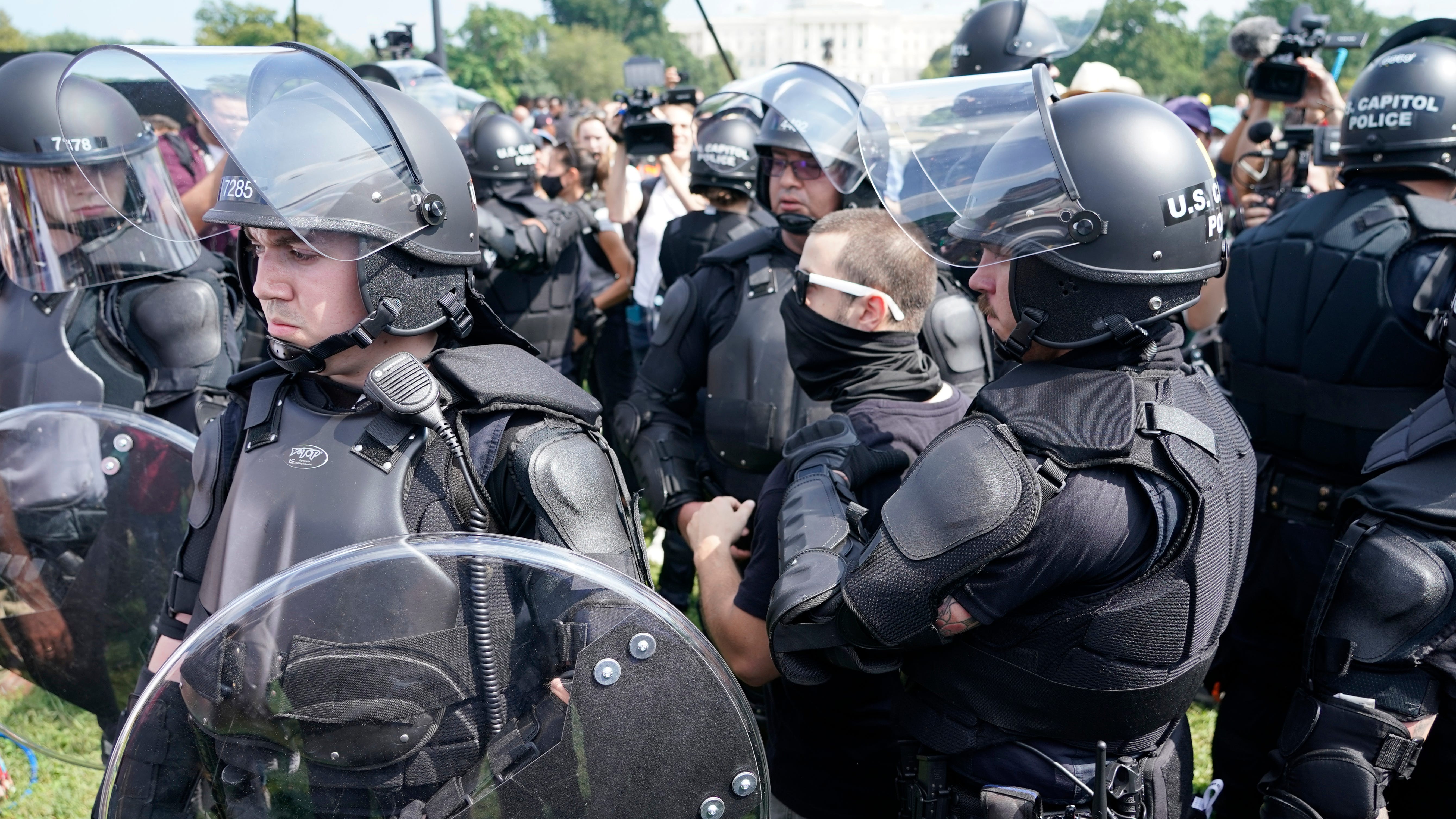 Federal officer arrested at Capitol rally won't be charged