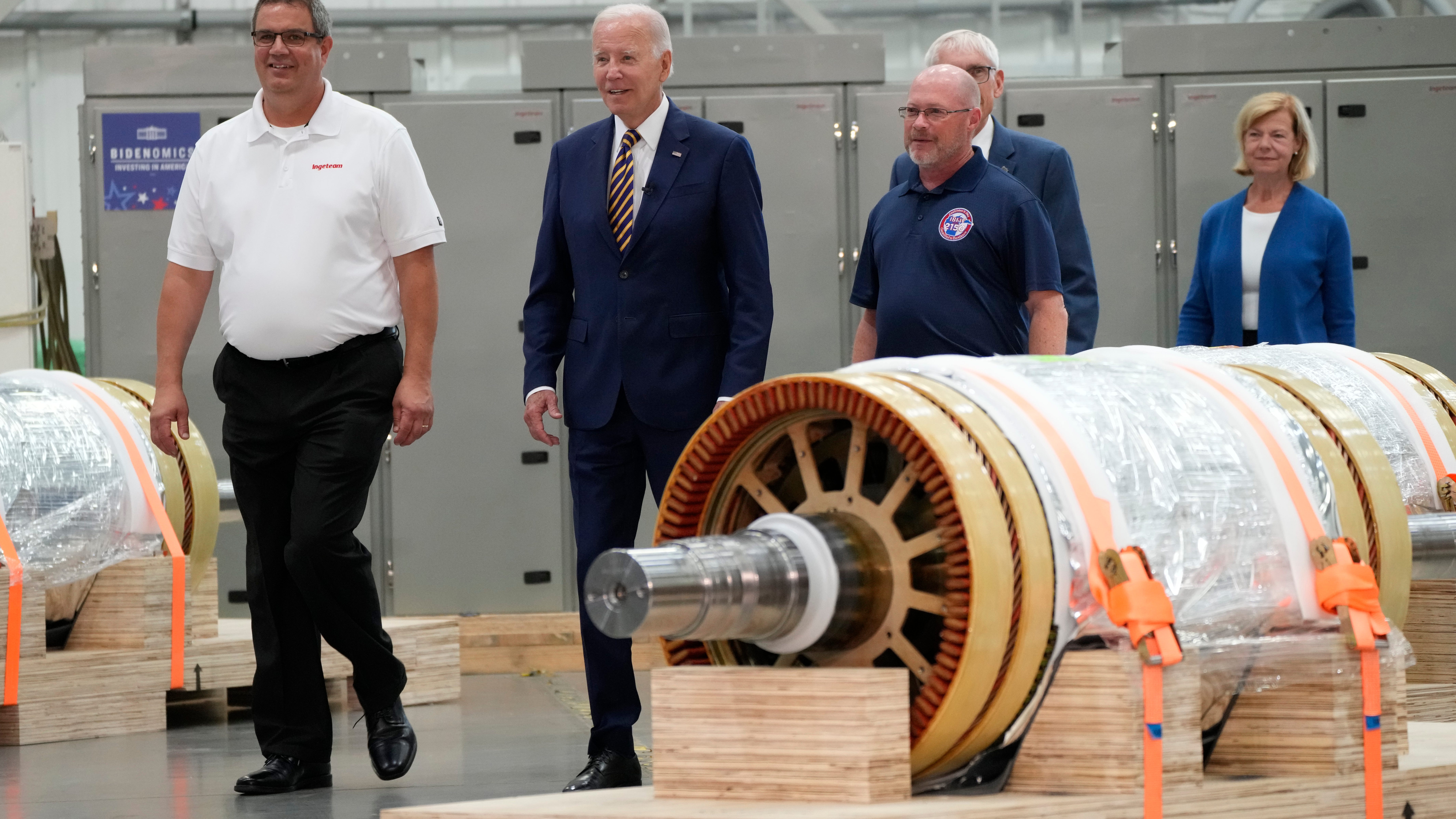President Biden focuses on factory jobs in Wisconsin, ignoring latest Trump indictment