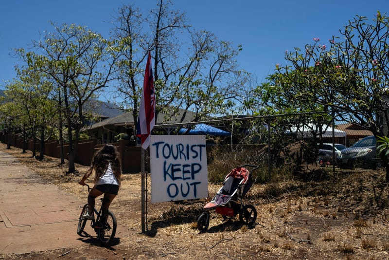 APTOPIX Hawaii Fires Tourism