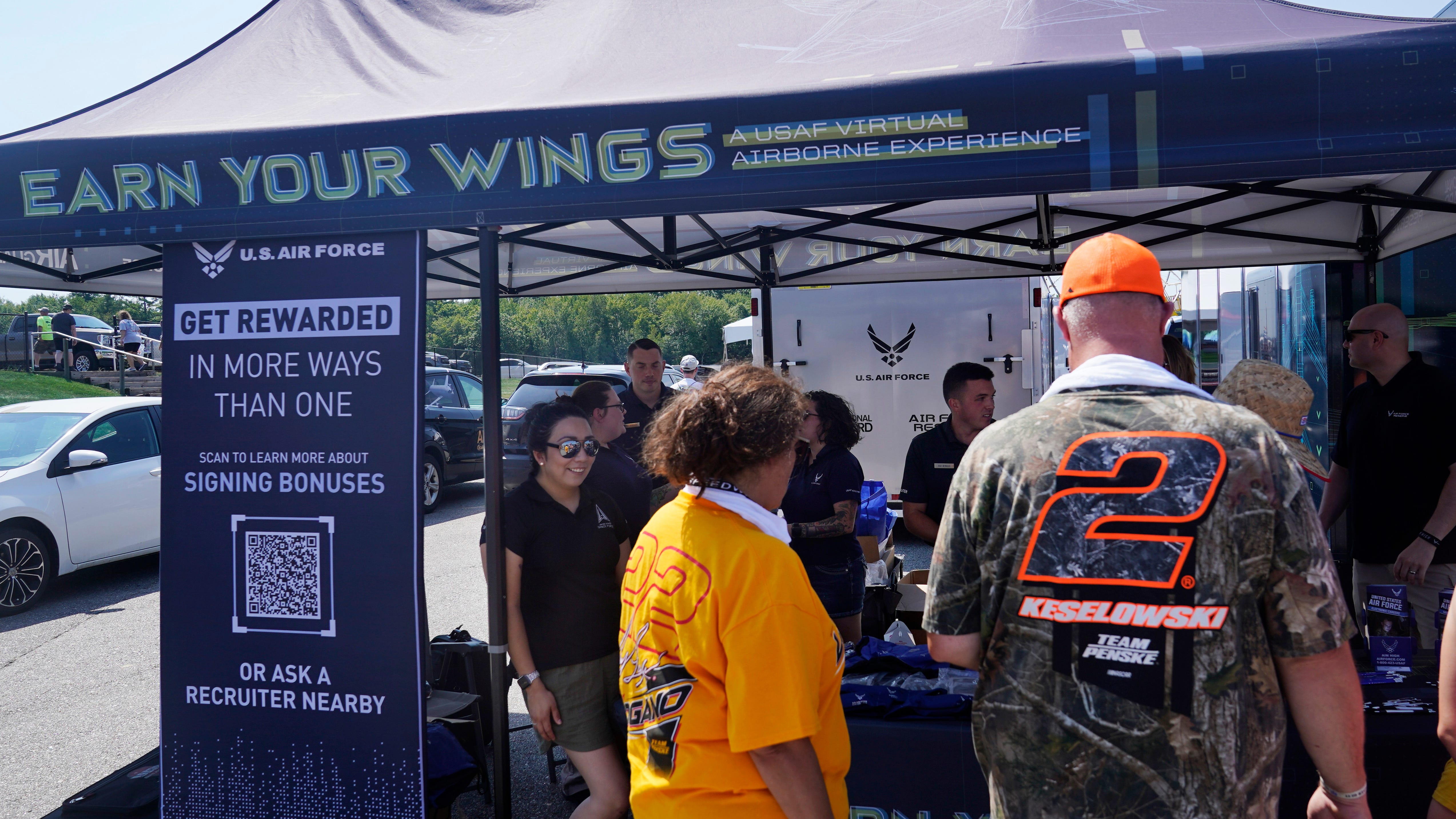 As recruiters struggle, Air Force seeks lift from 'Top Gun'