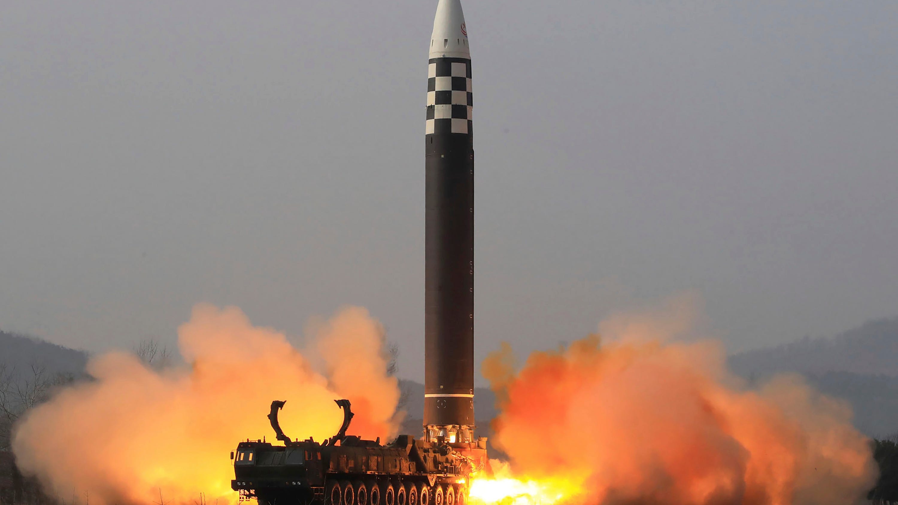 Seoul places new sanctions on North Korea over arms buildup