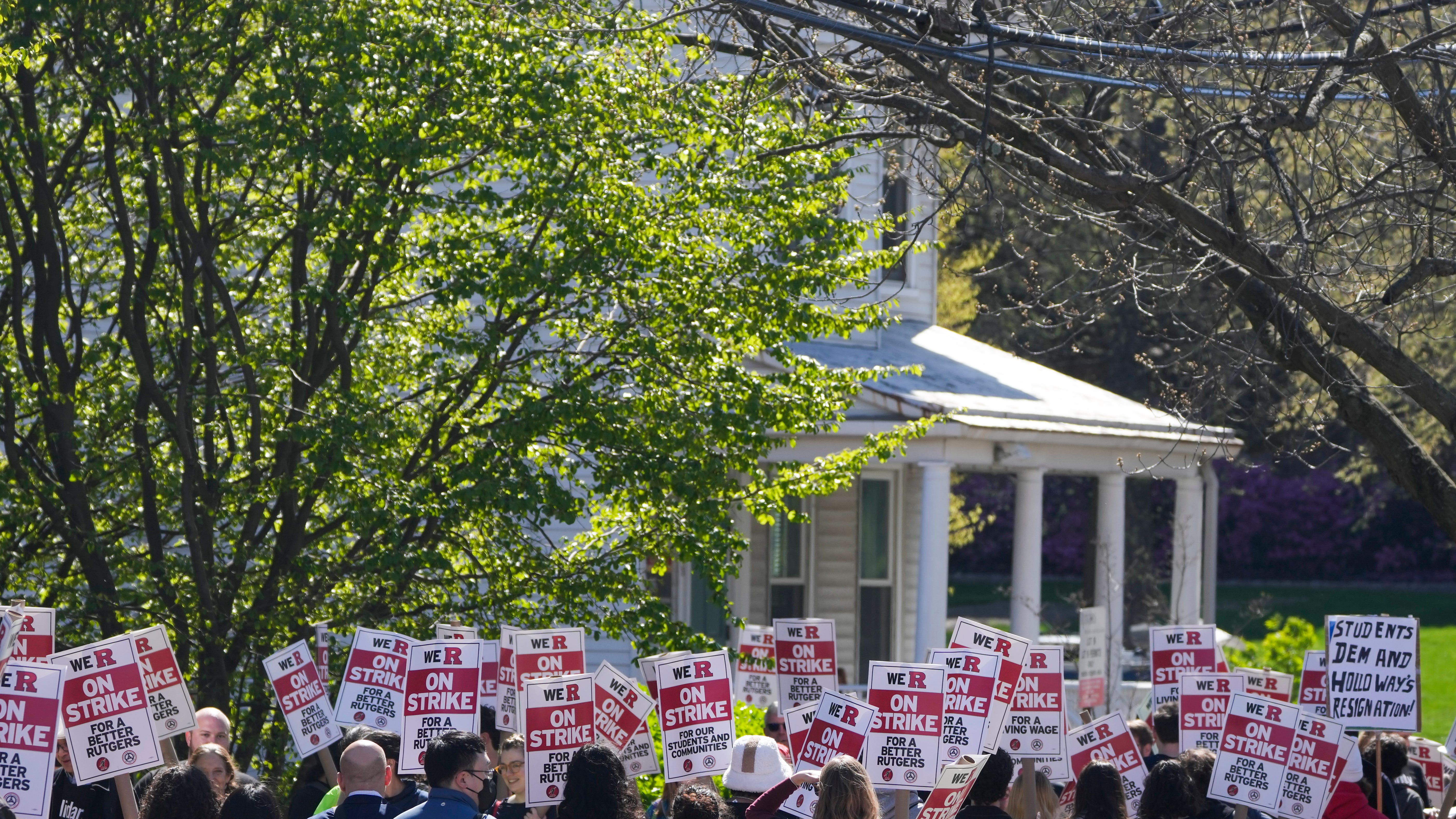 Rutgers faculty go on strike, picket outside classes