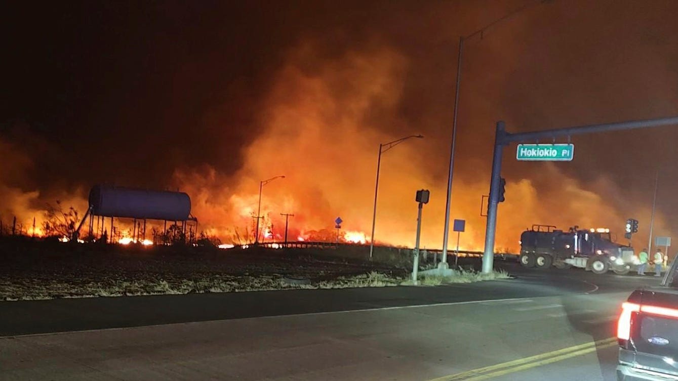 People in Hawaii flee into ocean to escape wildfire destroying historic Maui tourist town