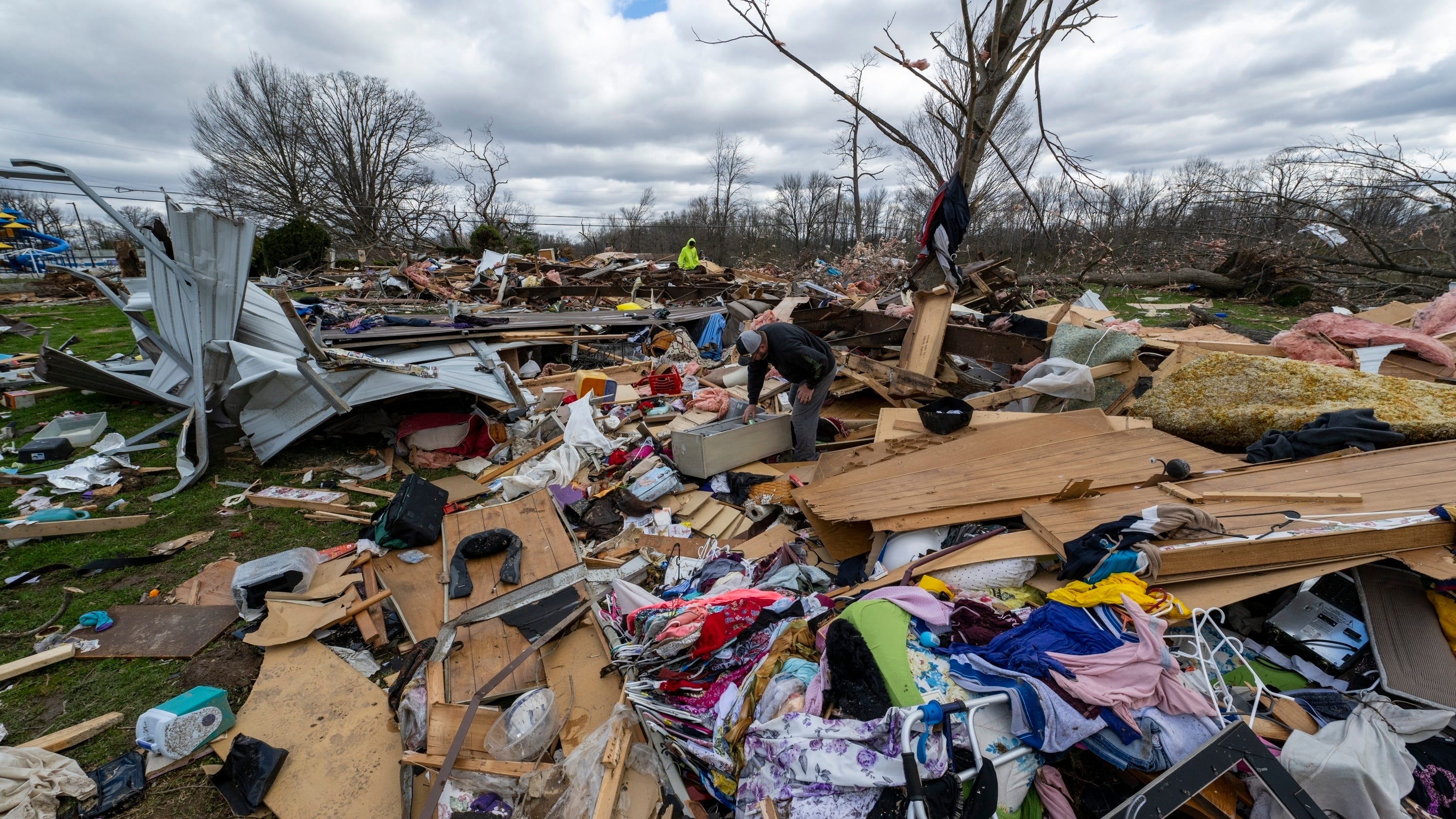 The US leads the world in weather catastrophes. Here's why