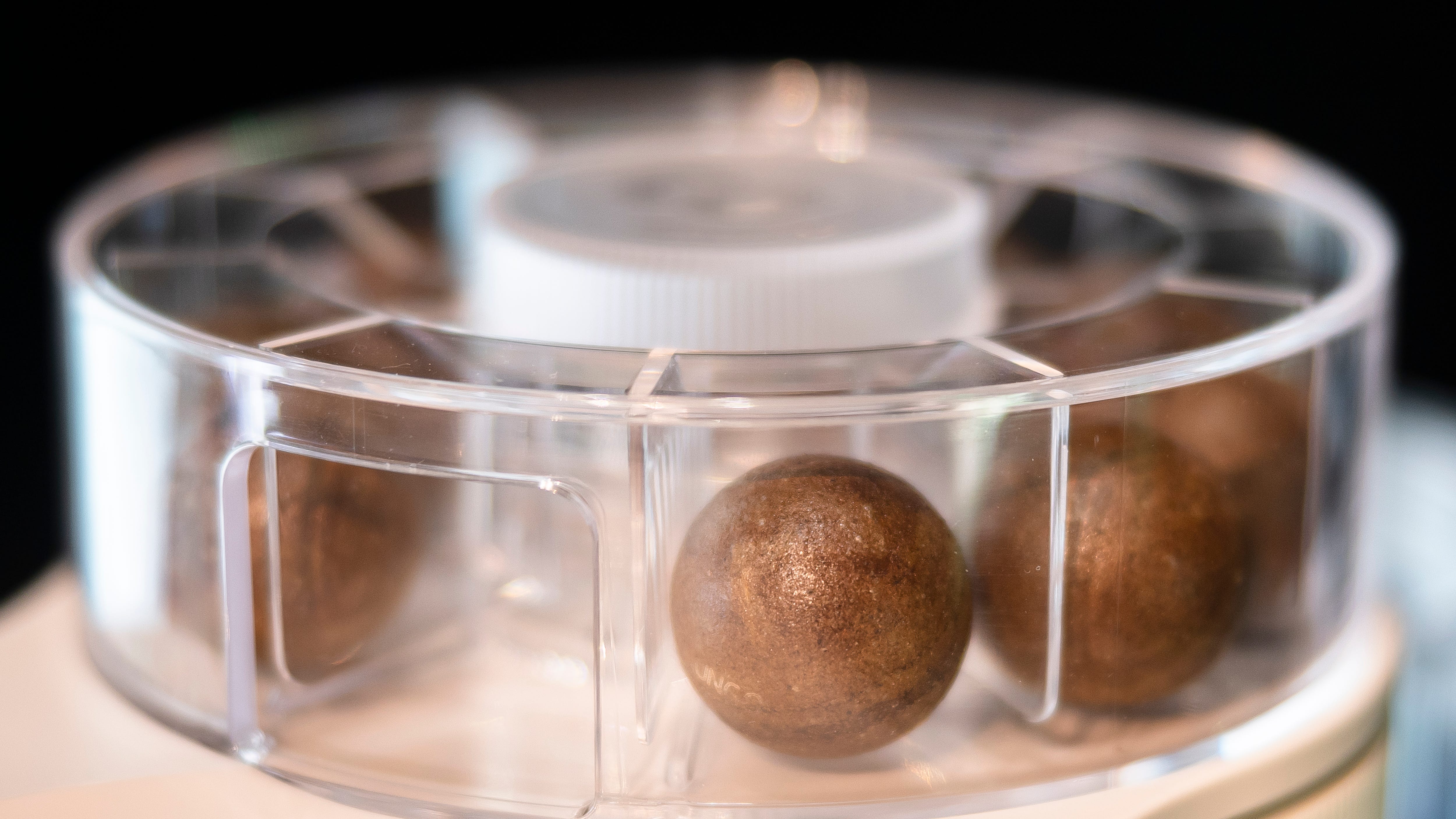 Swiss retailer rolls out 'coffee balls' to replace capsules