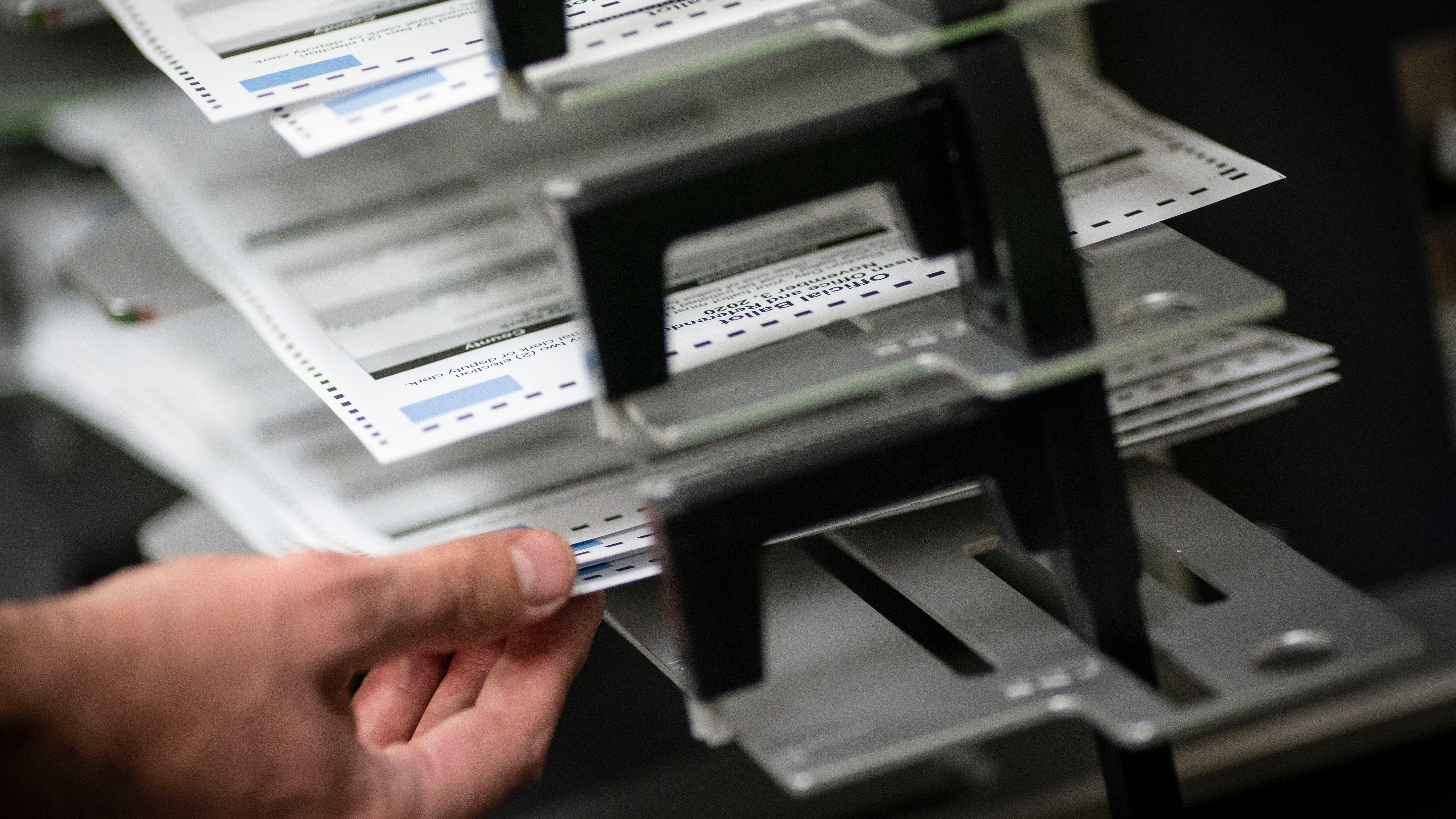 Wisconsin Supreme Court disallows absentee ballot drop boxes
