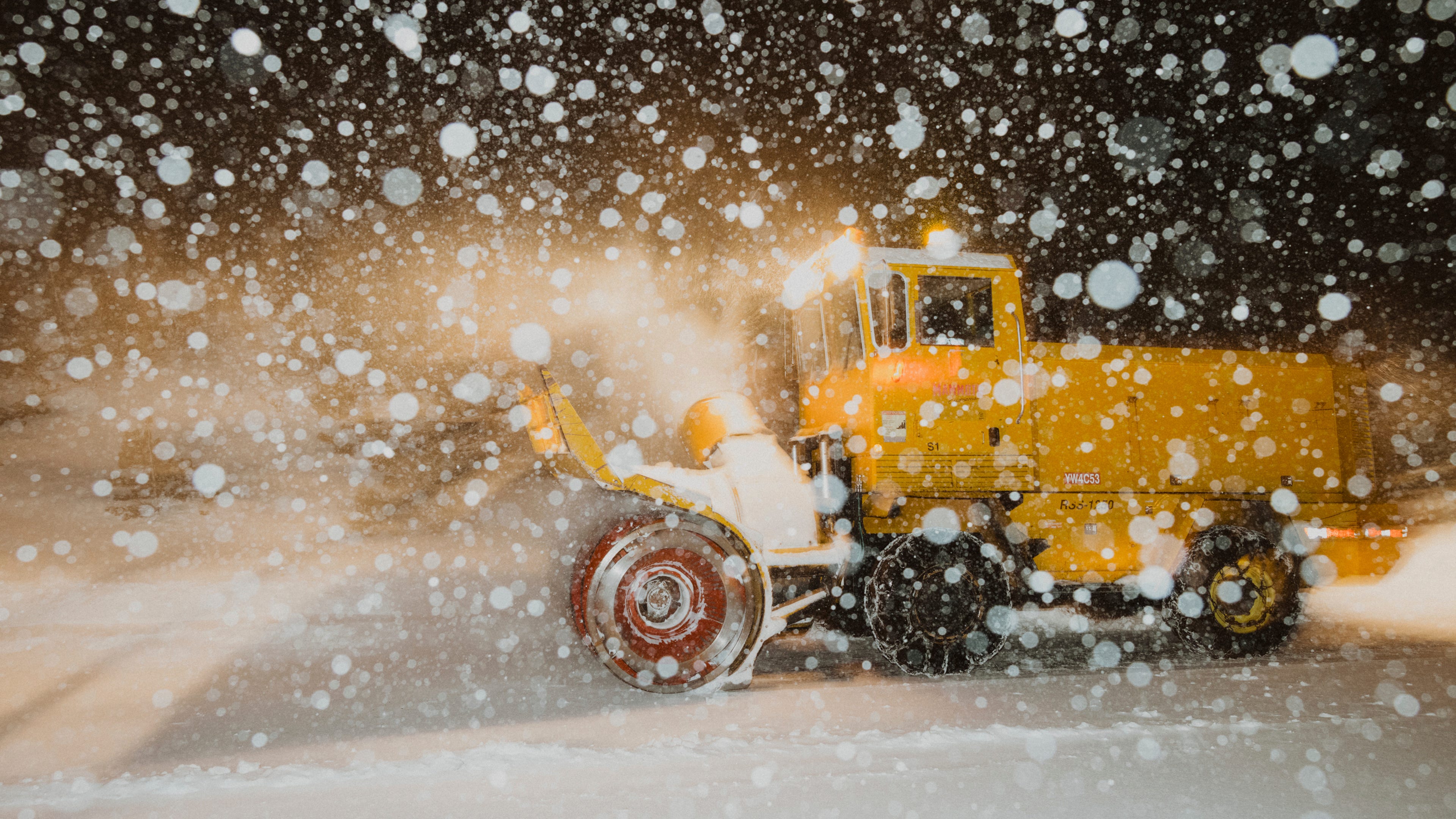 Big California storm dumps snow, drenches parched regions