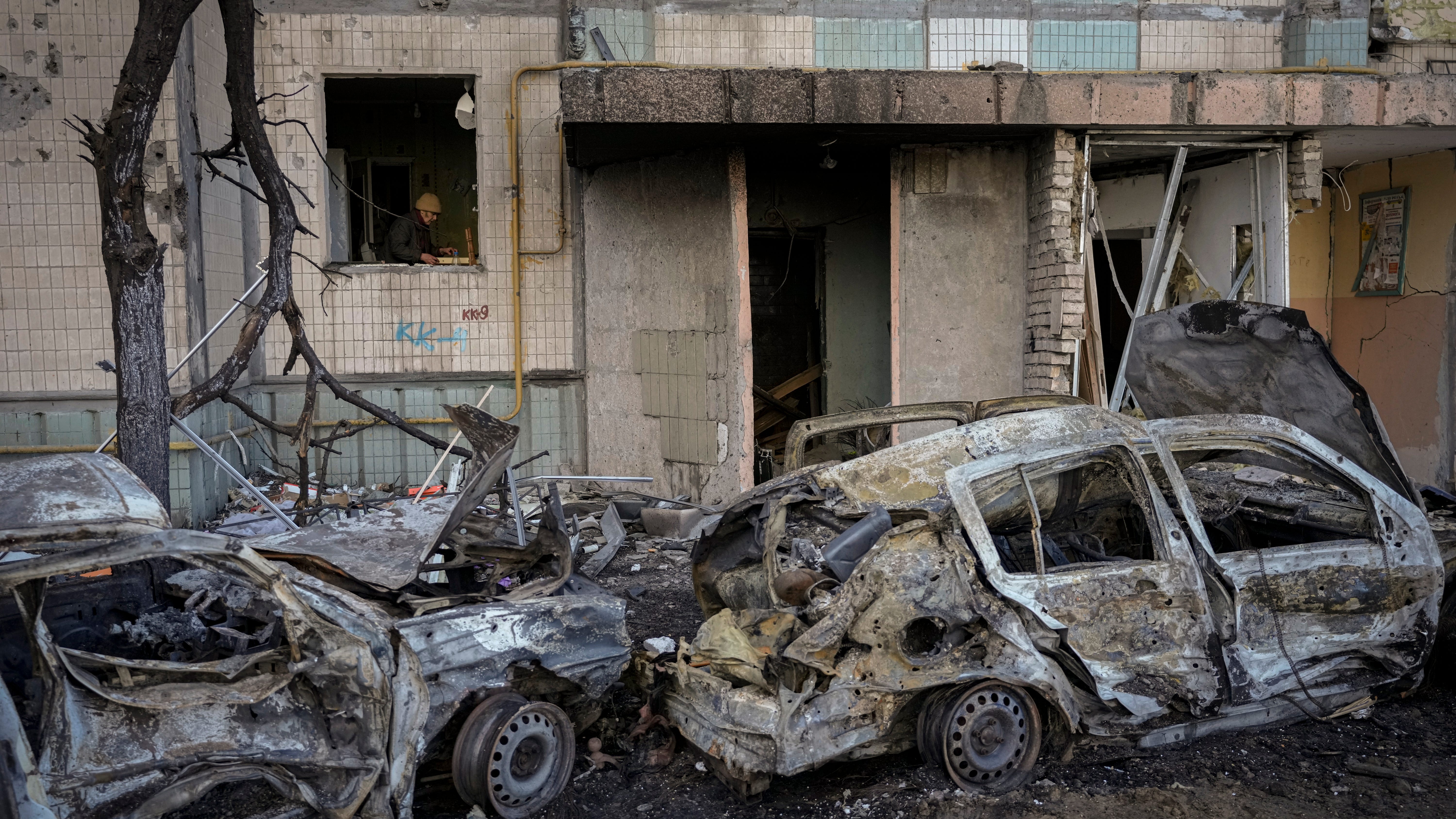 As Mariupol hangs on, the extent of the horror not yet known