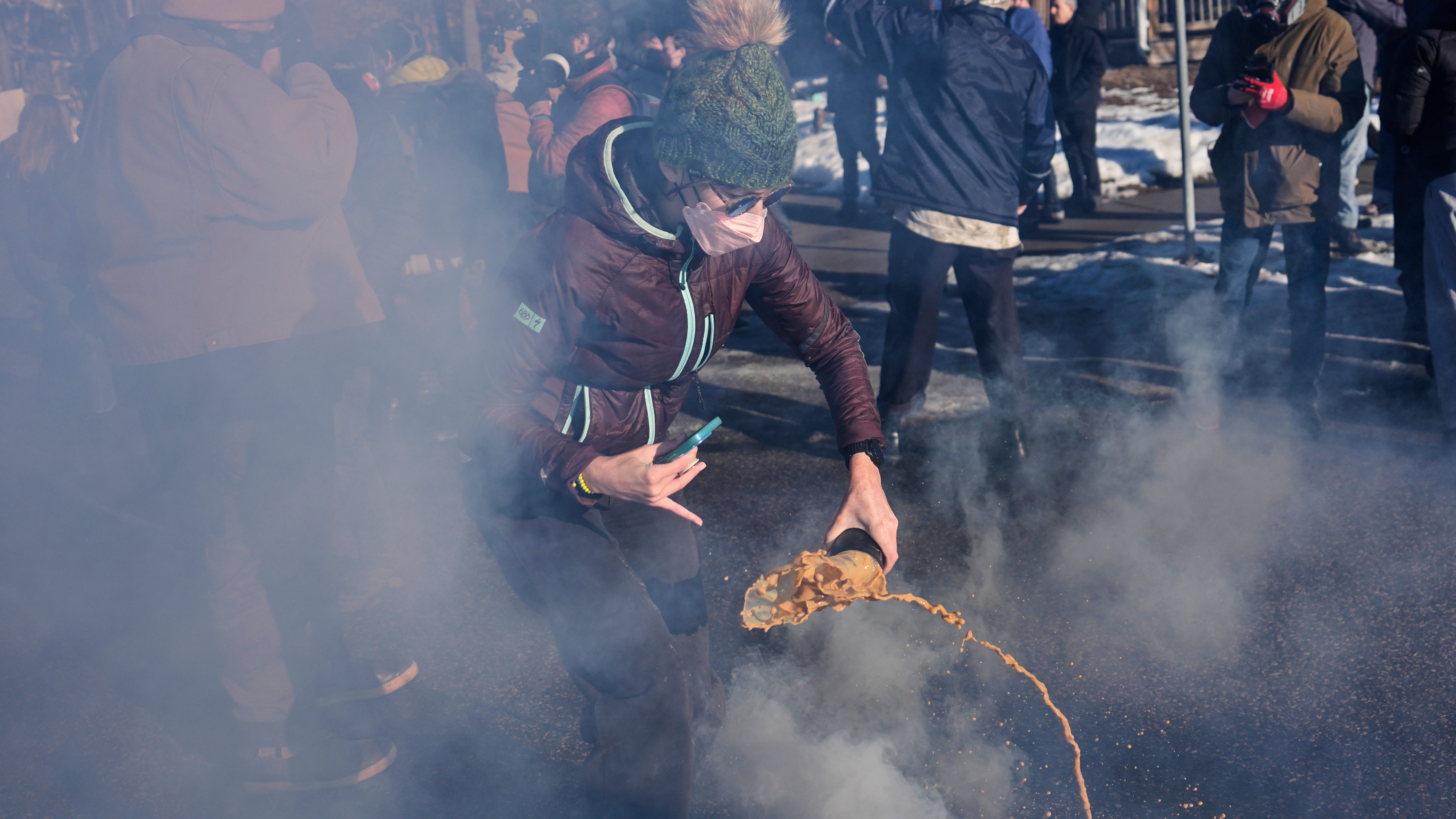 Tensions flare in Minnesota as protesters and federal agents repeatedly square off