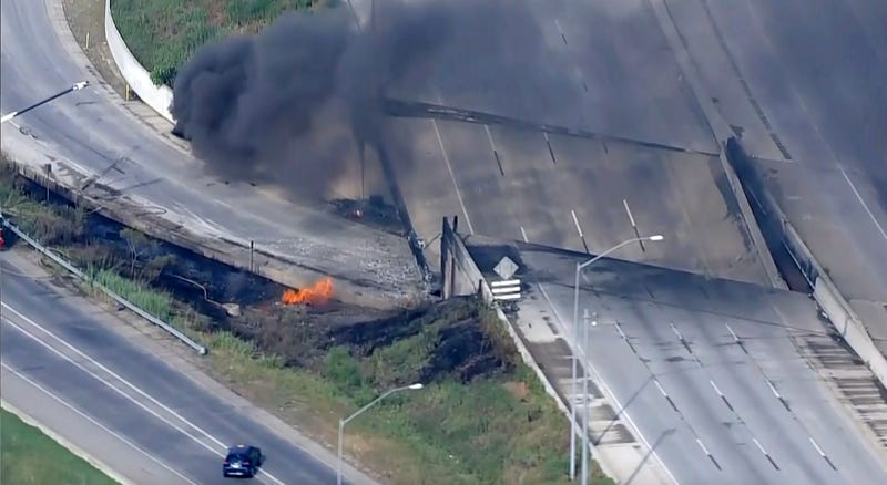 FILADELFIA-AUTOPISTA COLAPSADA
