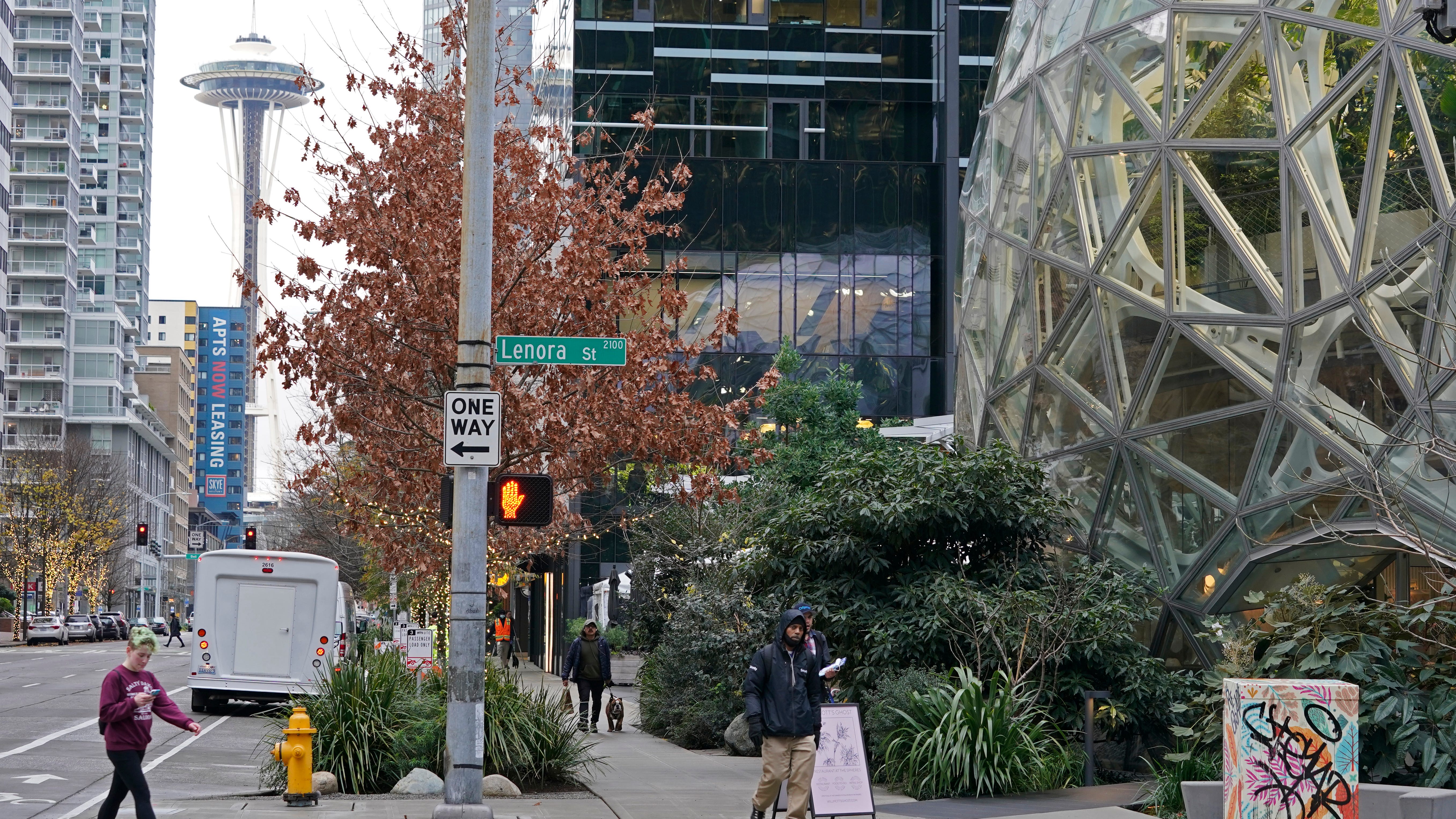 Major outage at Amazon disrupts businesses across the US